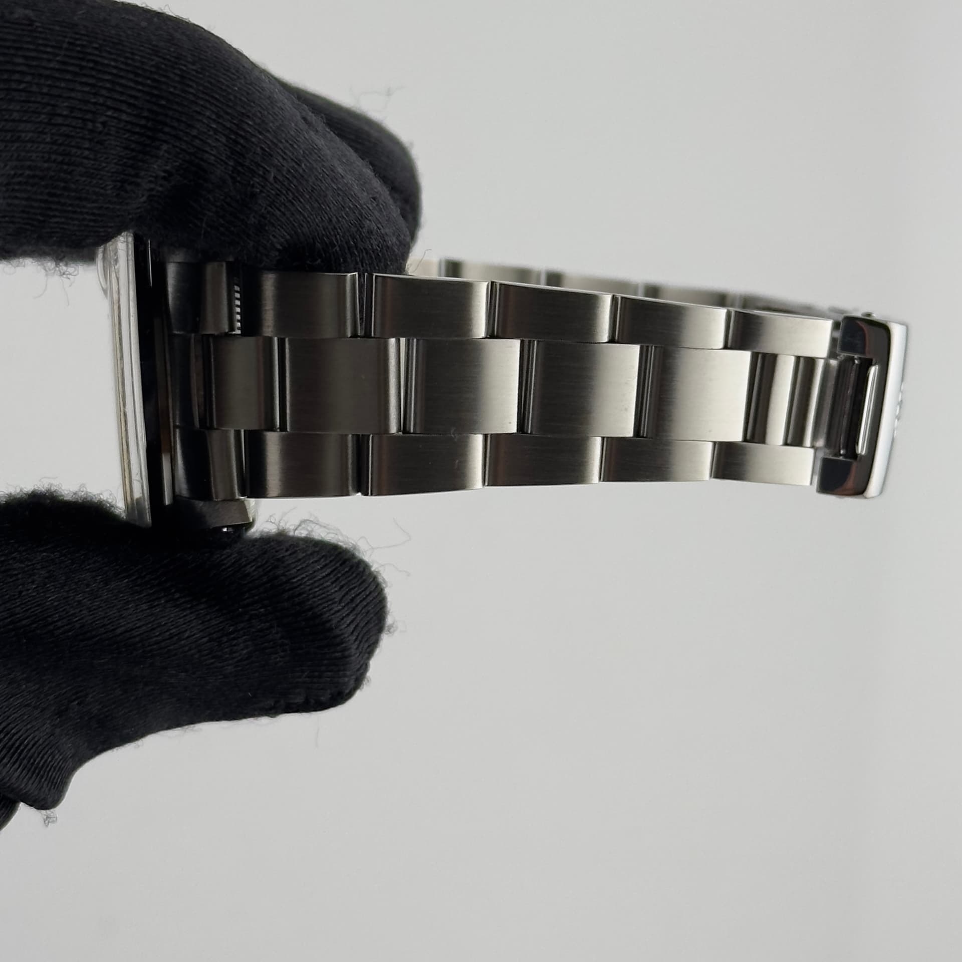 Rolex Oysterdate, view 5