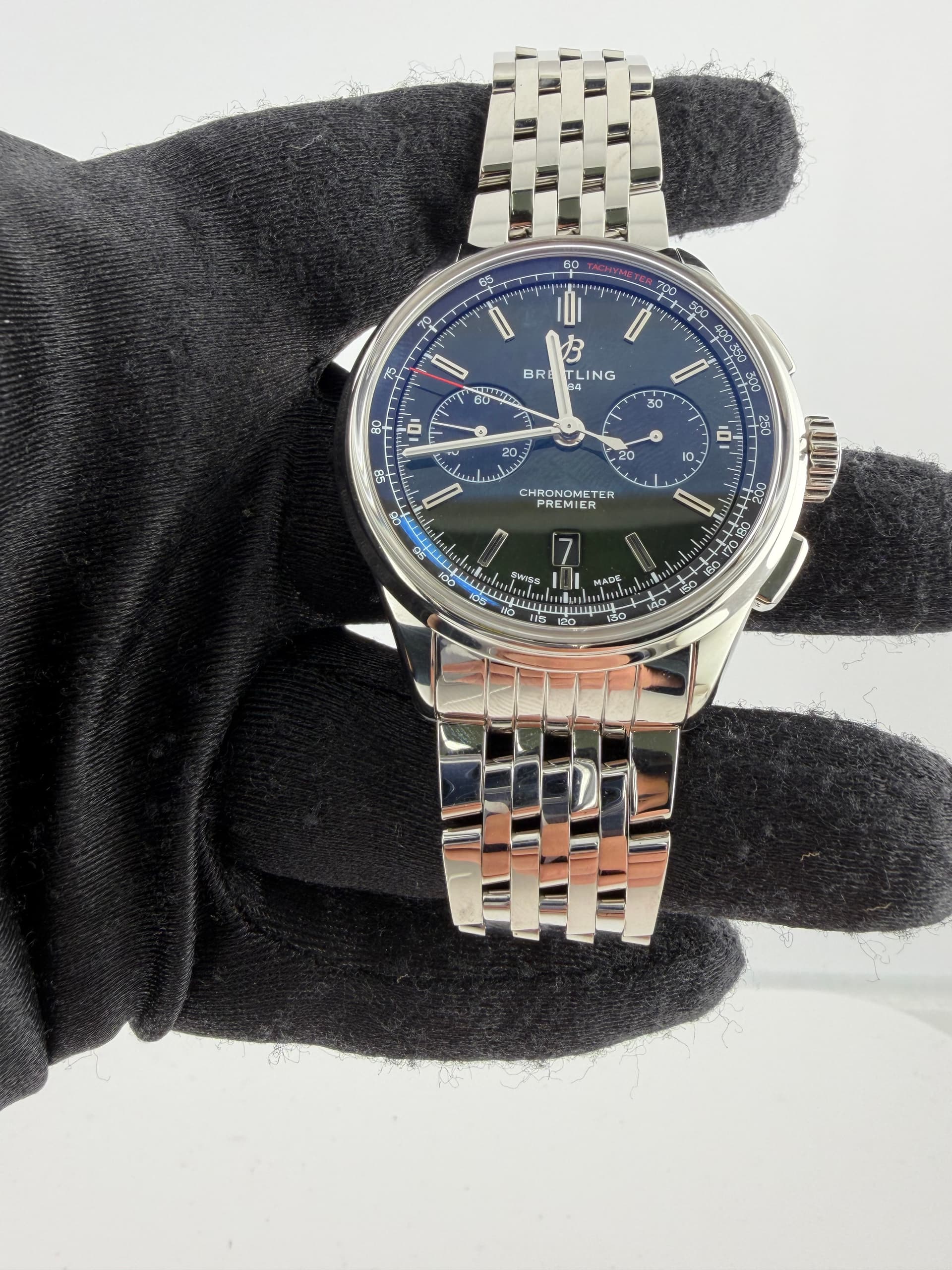 Breitling Premier B01, view 3