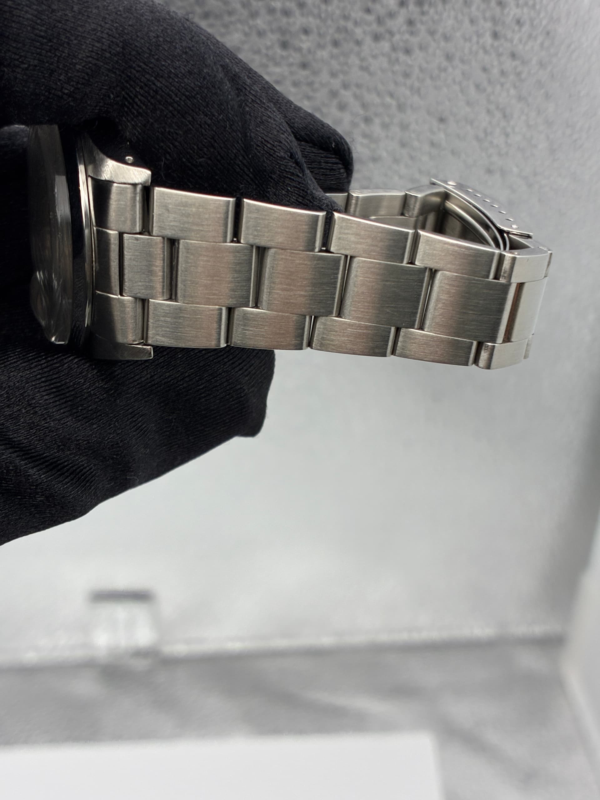 Rolex Oysterdate, view 5