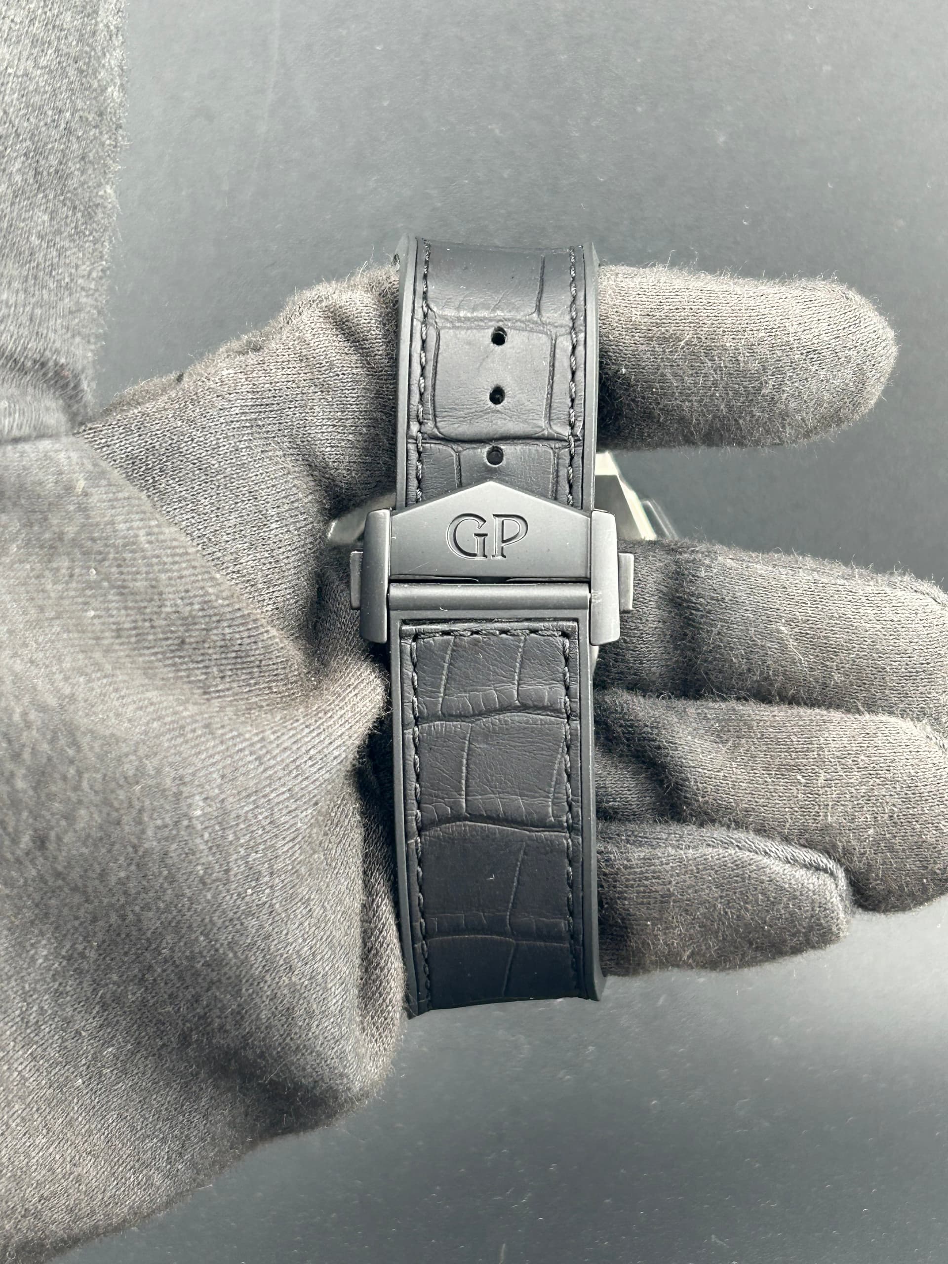 Girard-Perregaux Sea Hawk, view 5