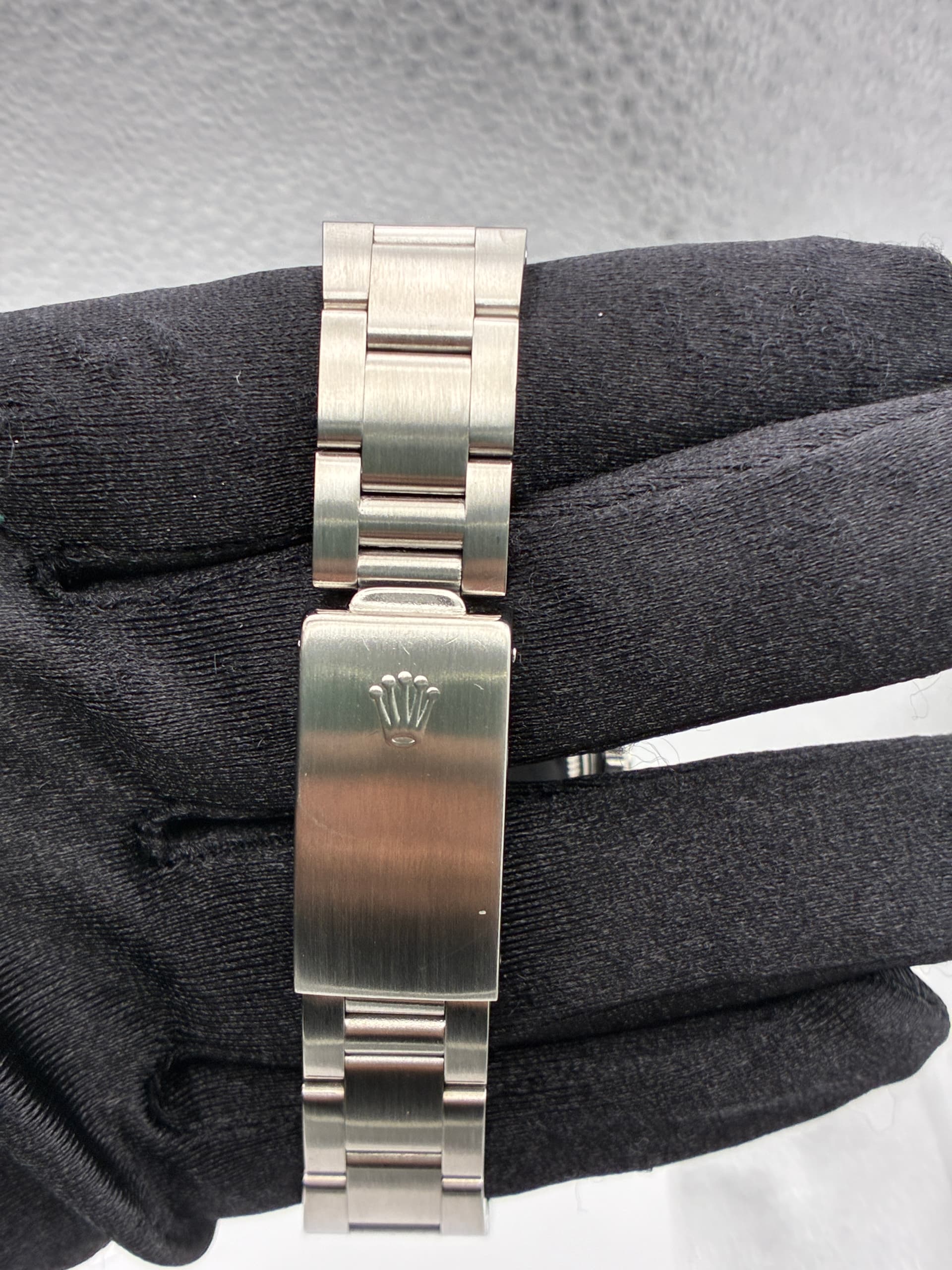 Rolex Oysterdate, view 3