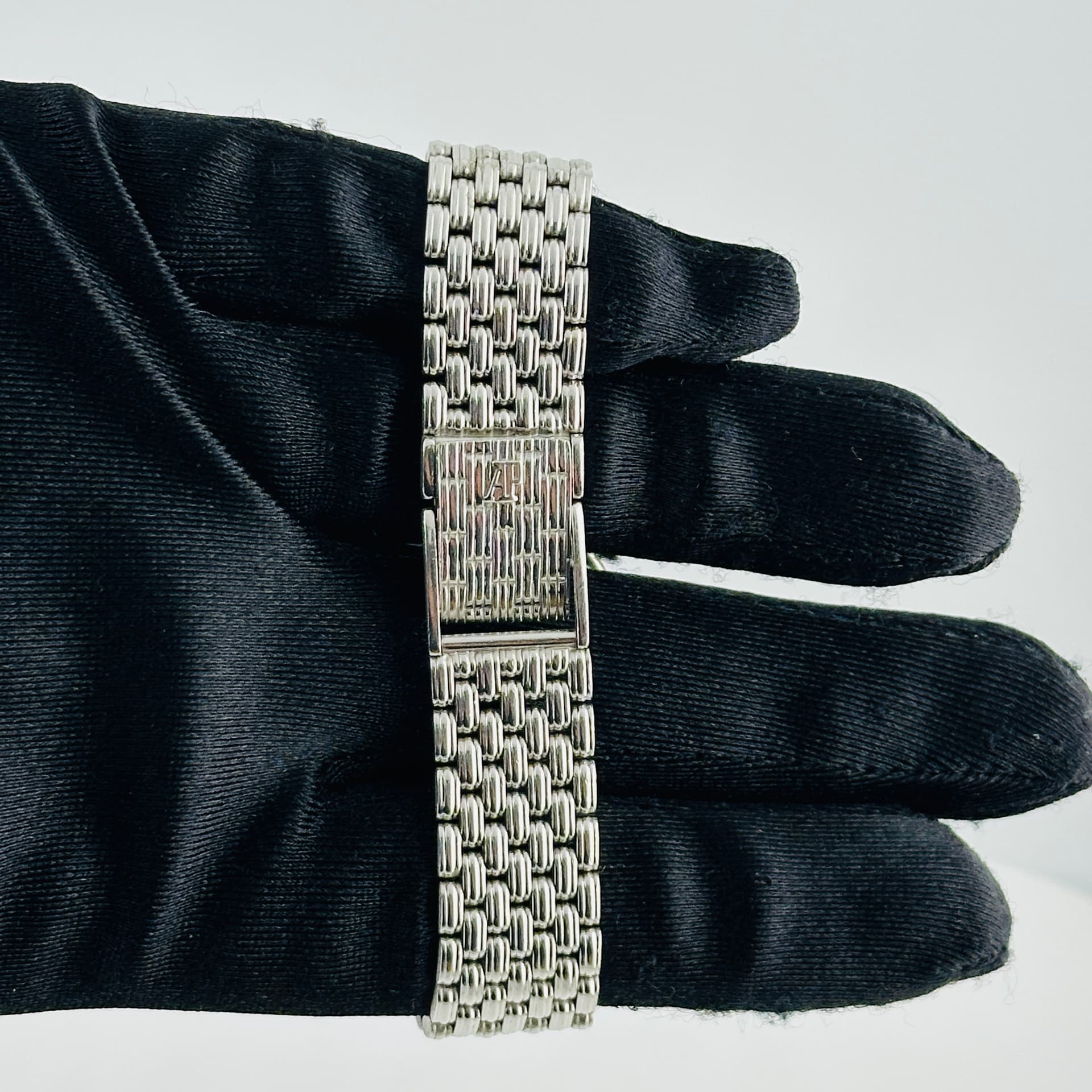 Audemars Piguet, view 4