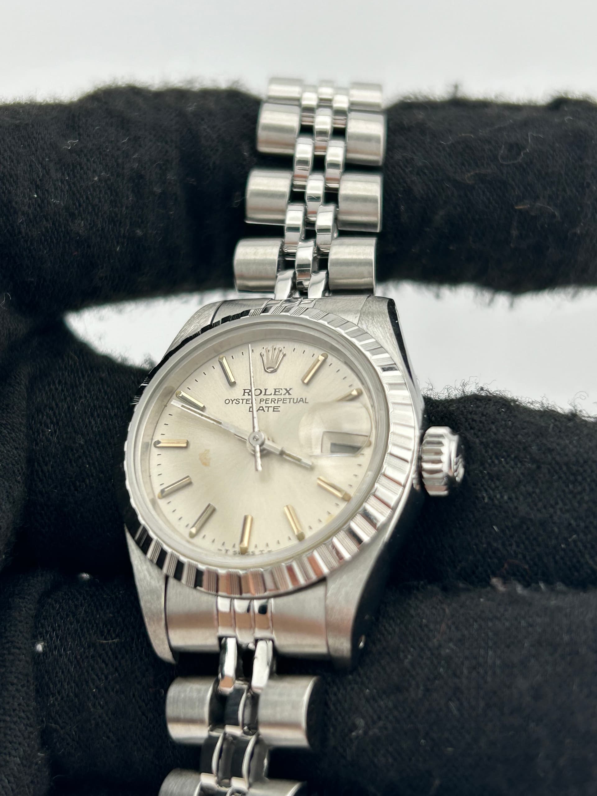 Rolex Oysterdate, view 3