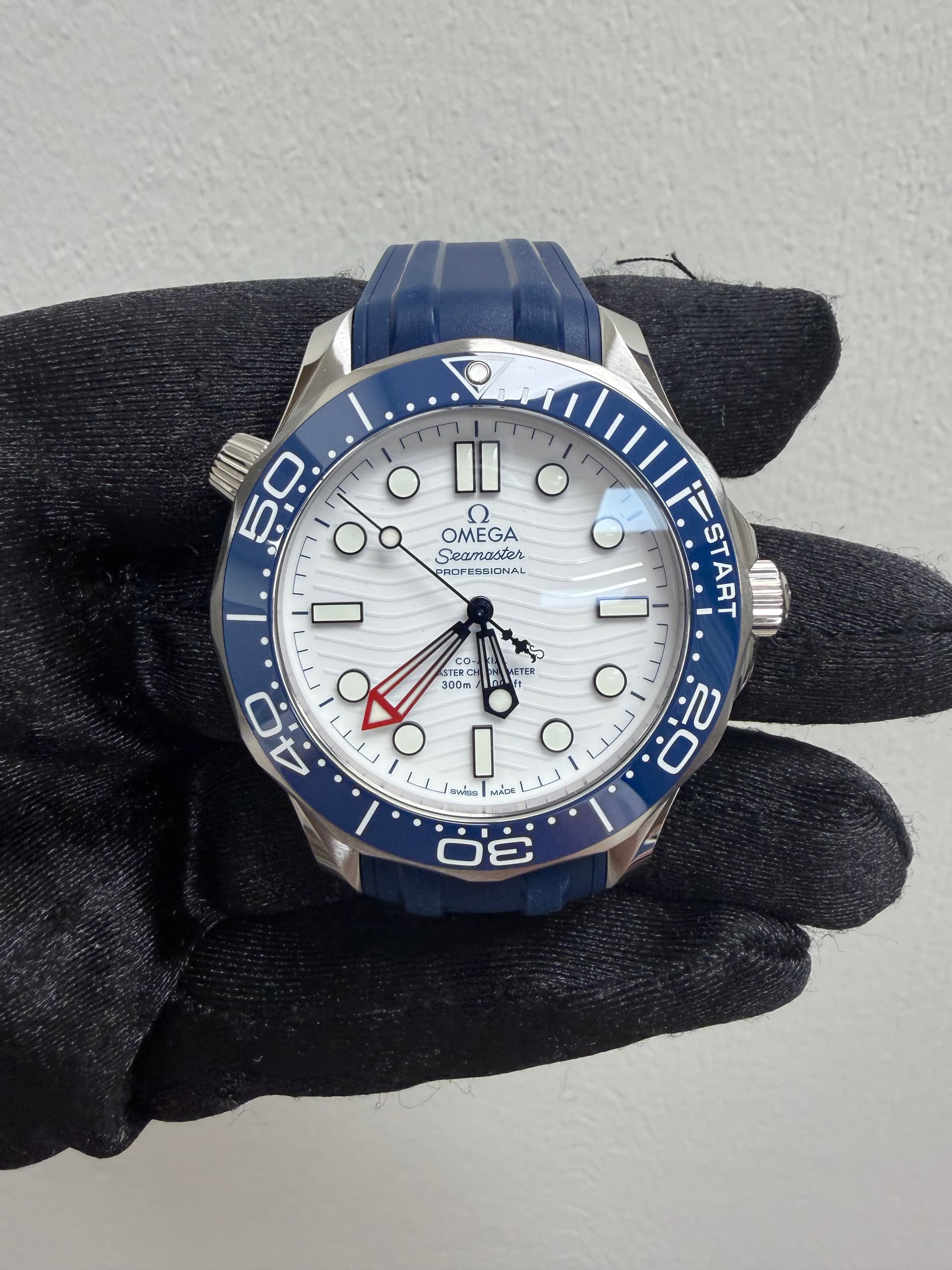 Omega Seamaster Diver 300m, view 3