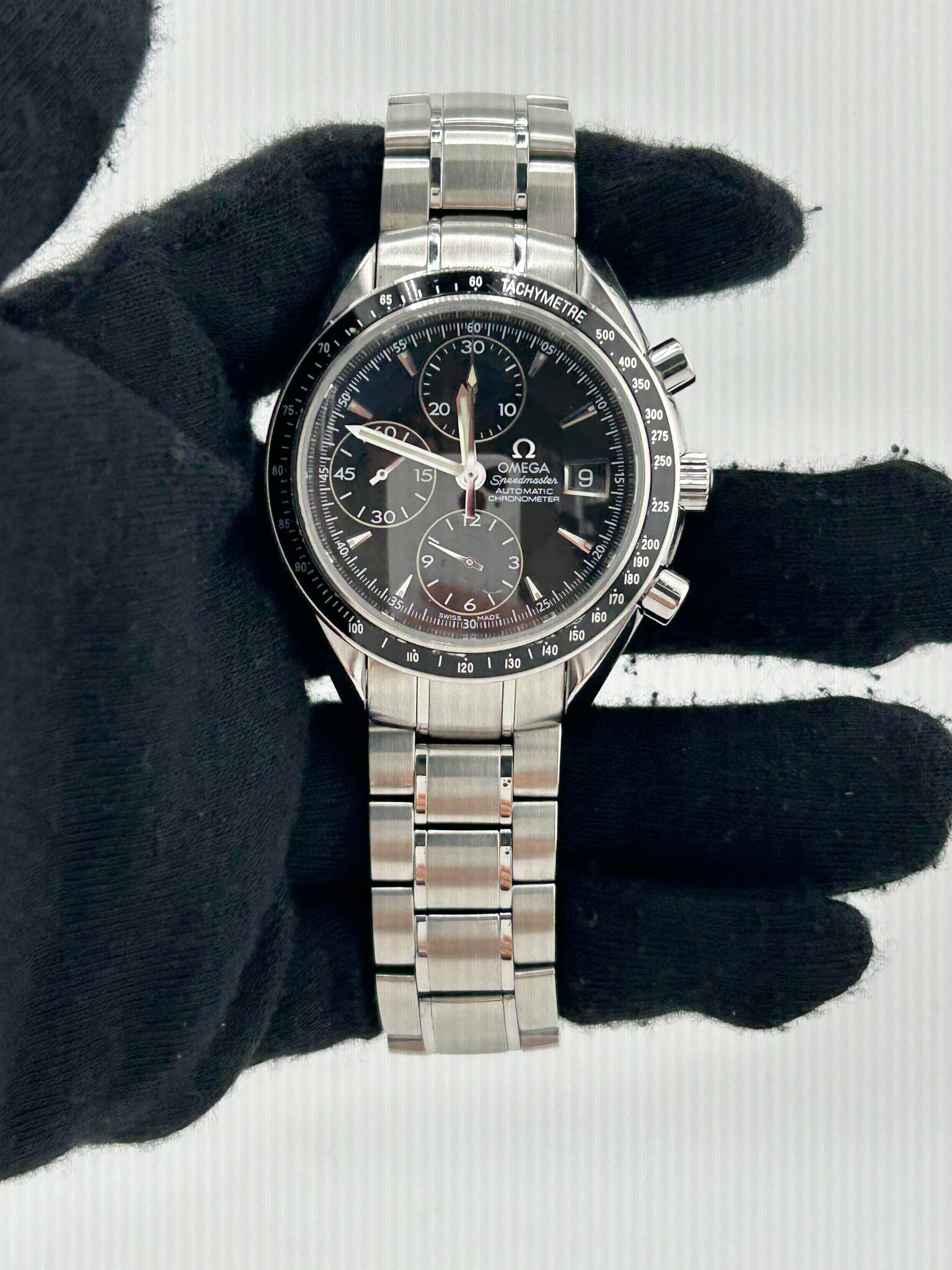Omega Speedmaster Date, view 3