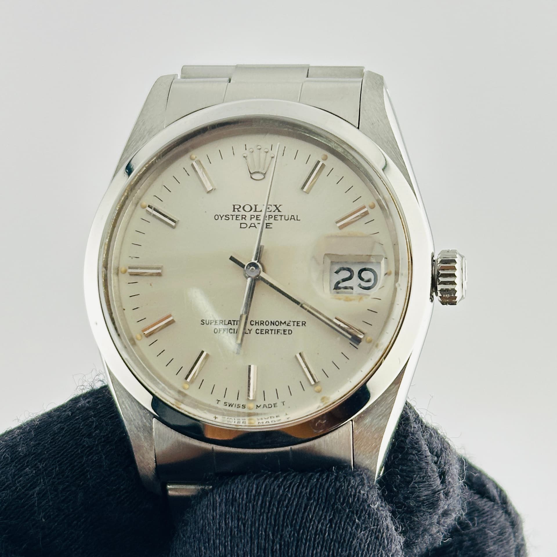 Rolex Oysterdate, view 3