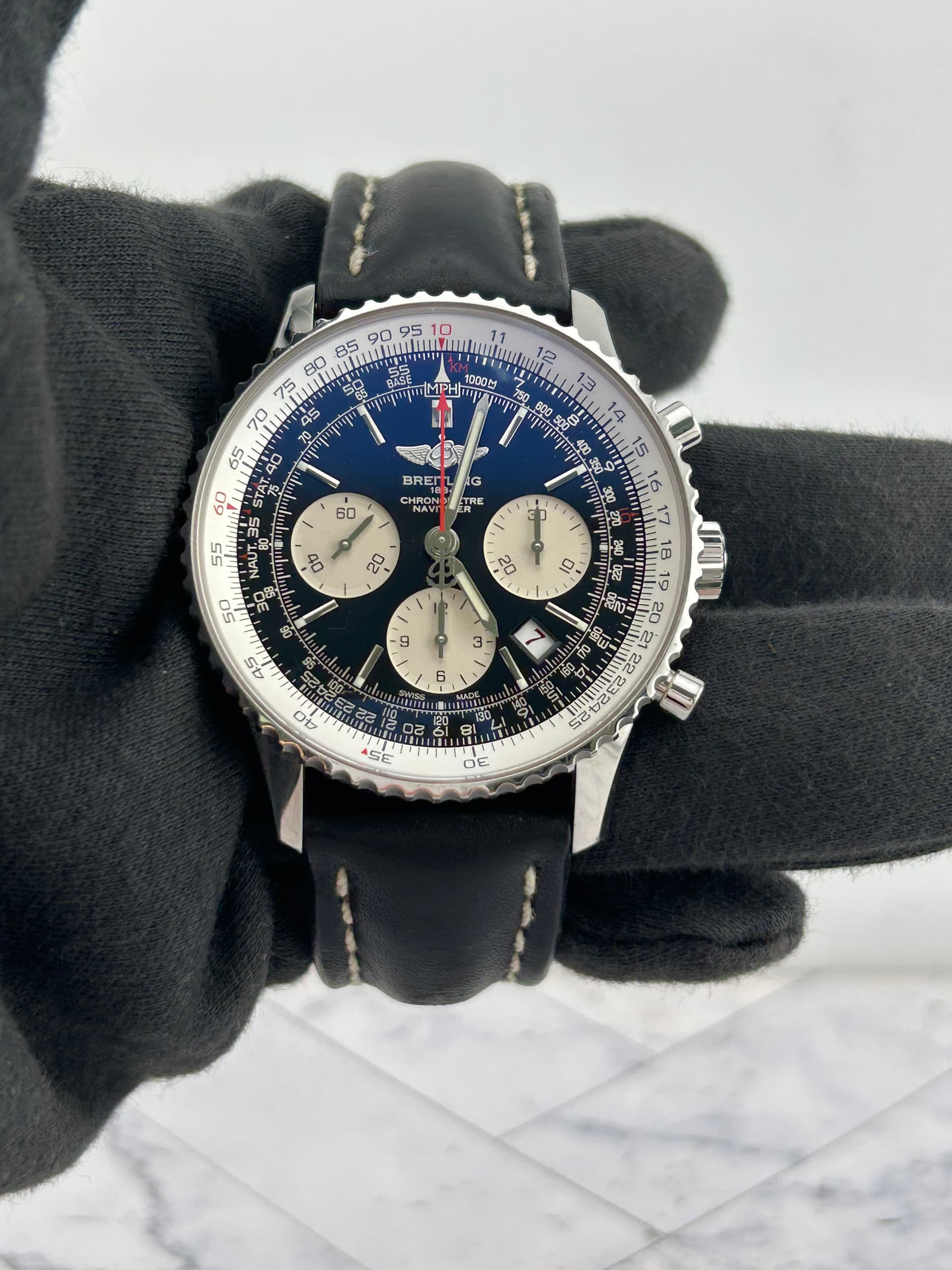 Breitling Navitimer, view 3