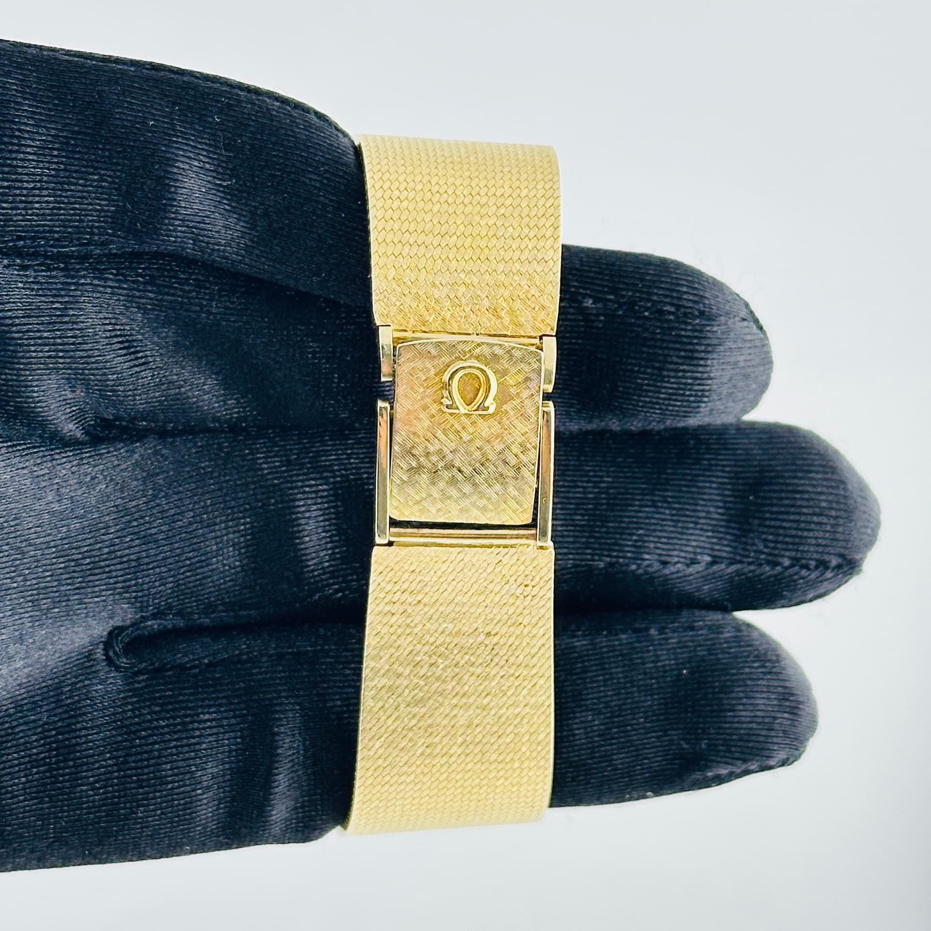 Omega Vintage Cocktail, view 4