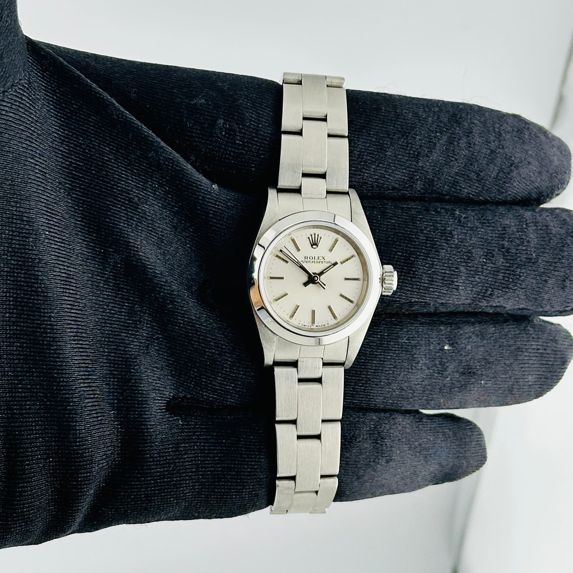 Rolex Oyster Perpetual, view 3