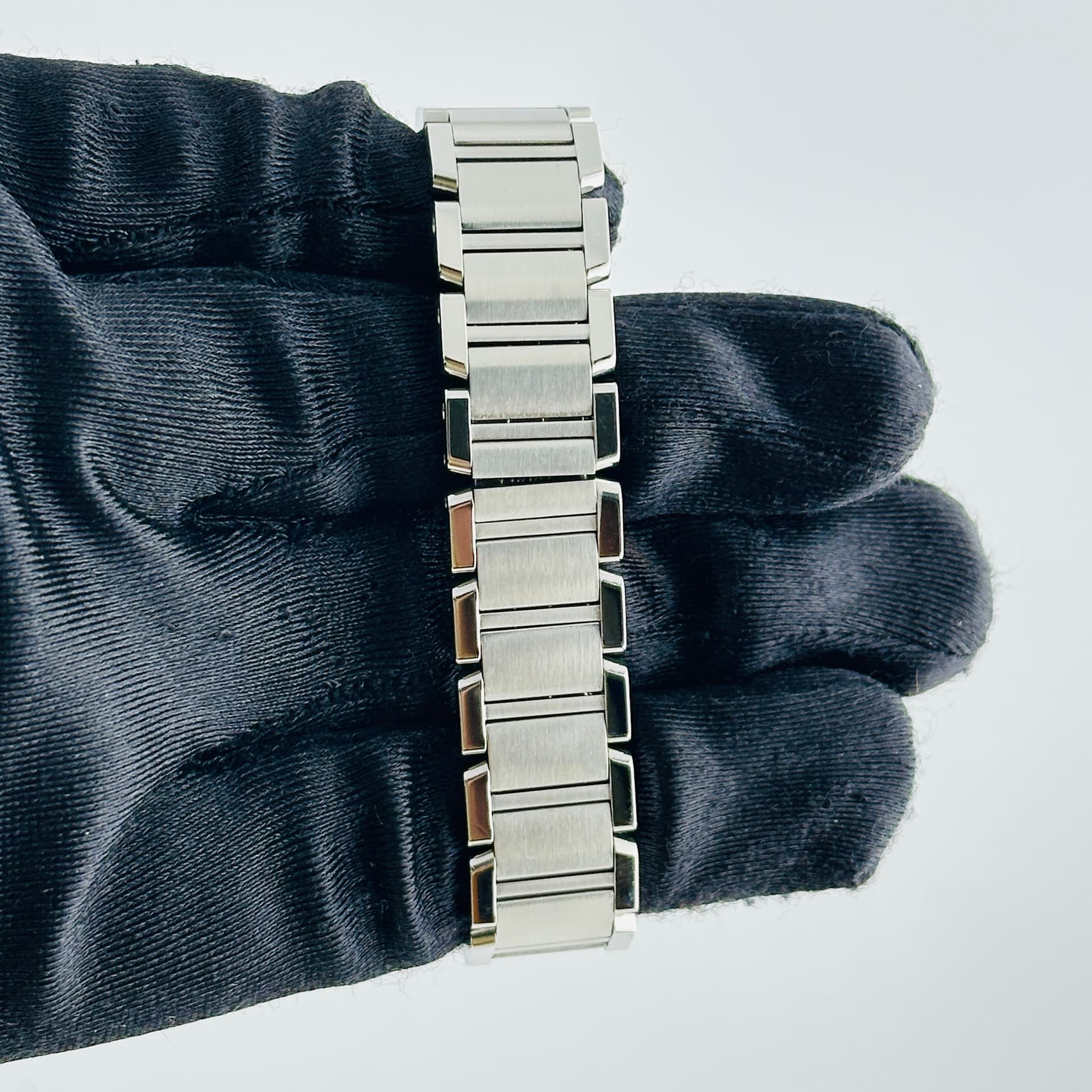 Cartier Tank Francaise, view 5