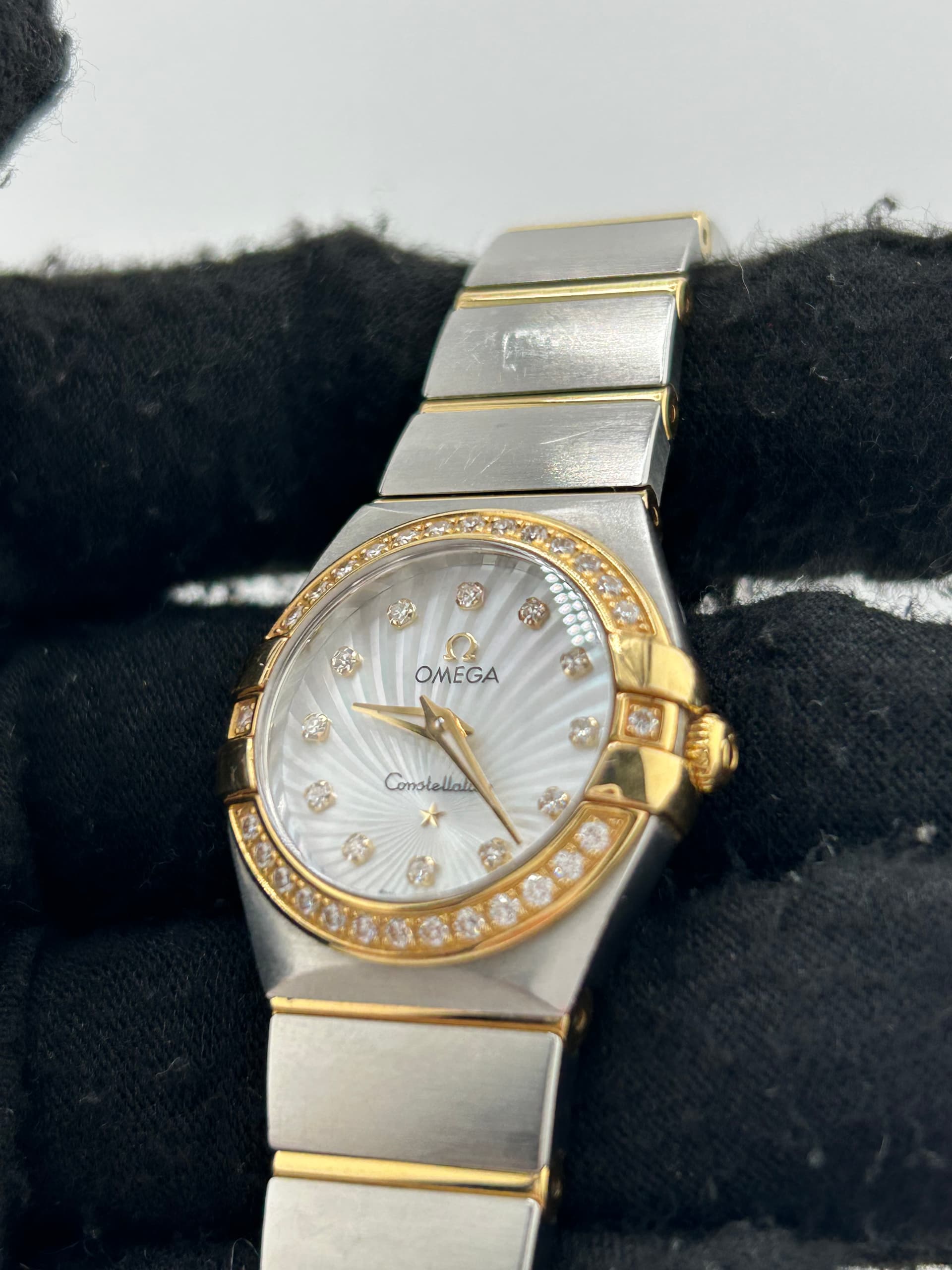 Omega Constellation, view 4