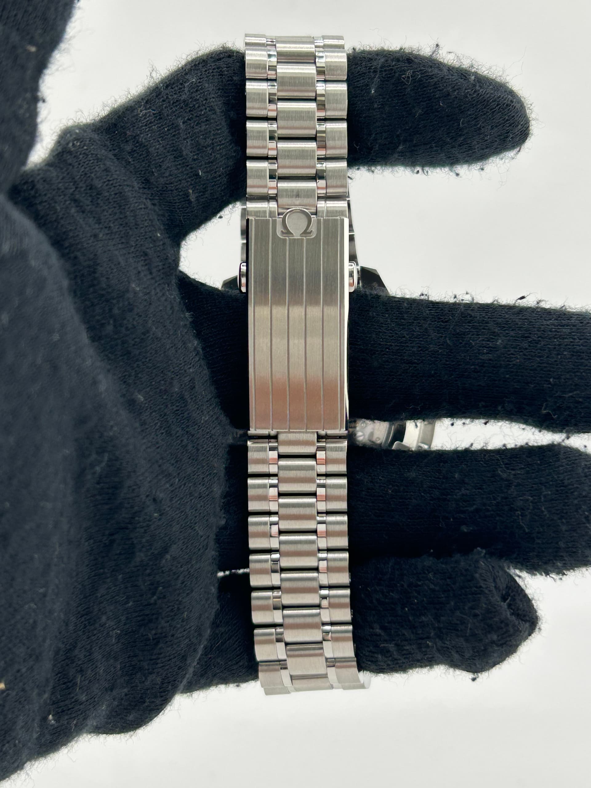 Omega Speedmaster Moonwatch Professional, view 5