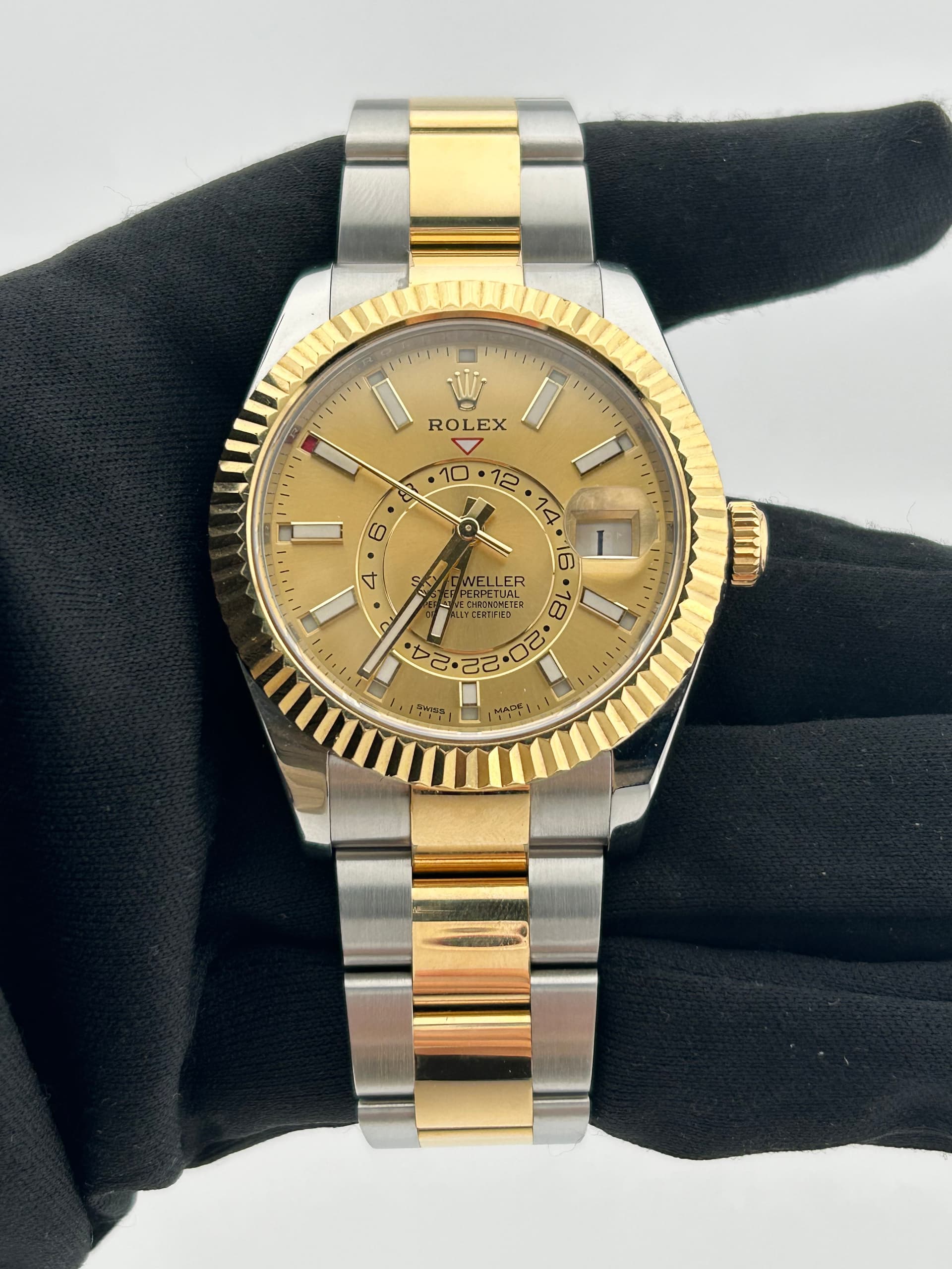 Rolex Sky-Dweller, view 3