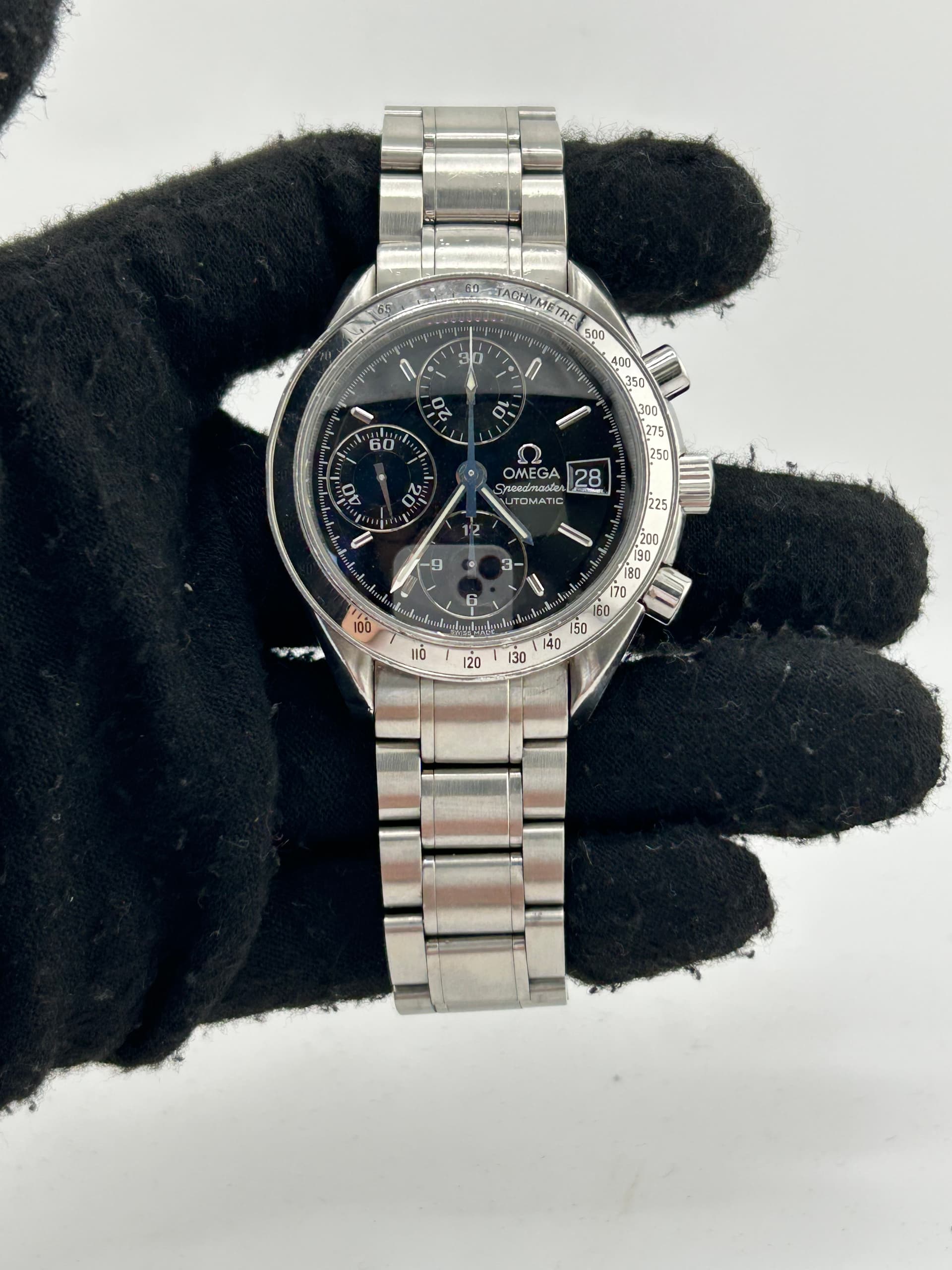 Omega Speedmaster, view 3