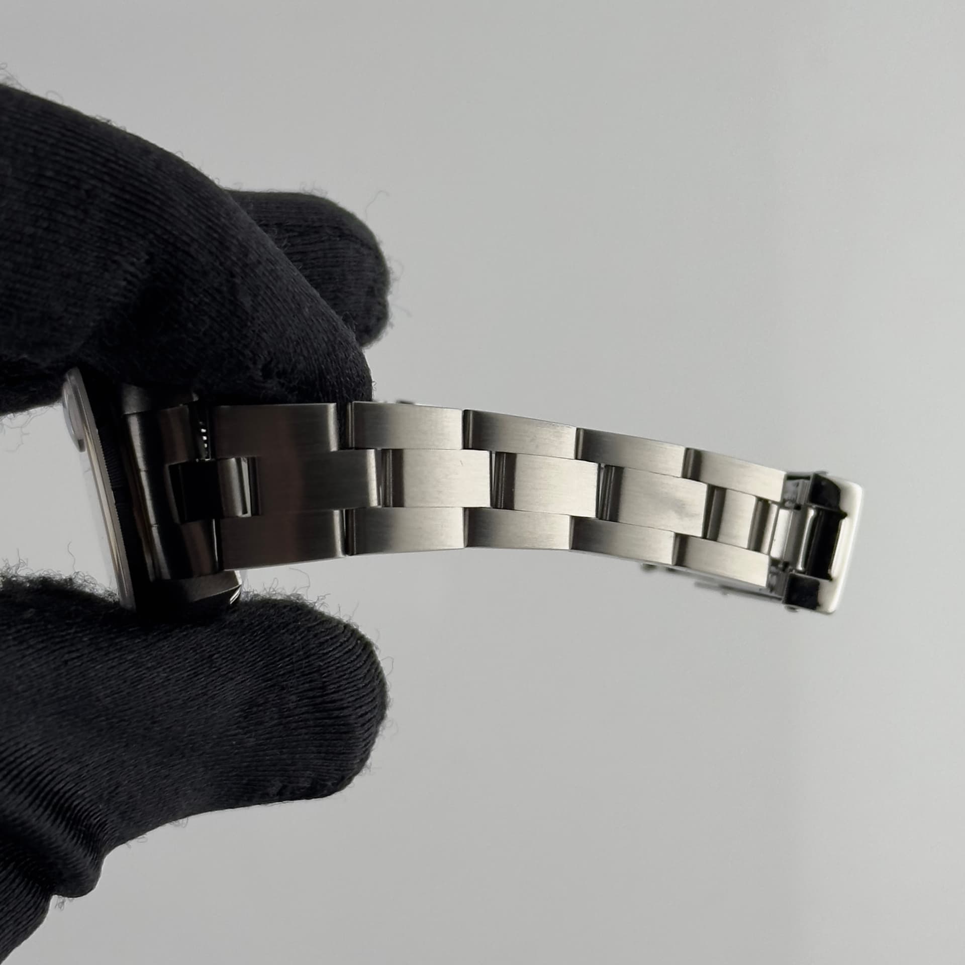 Rolex Oysterdate, view 4