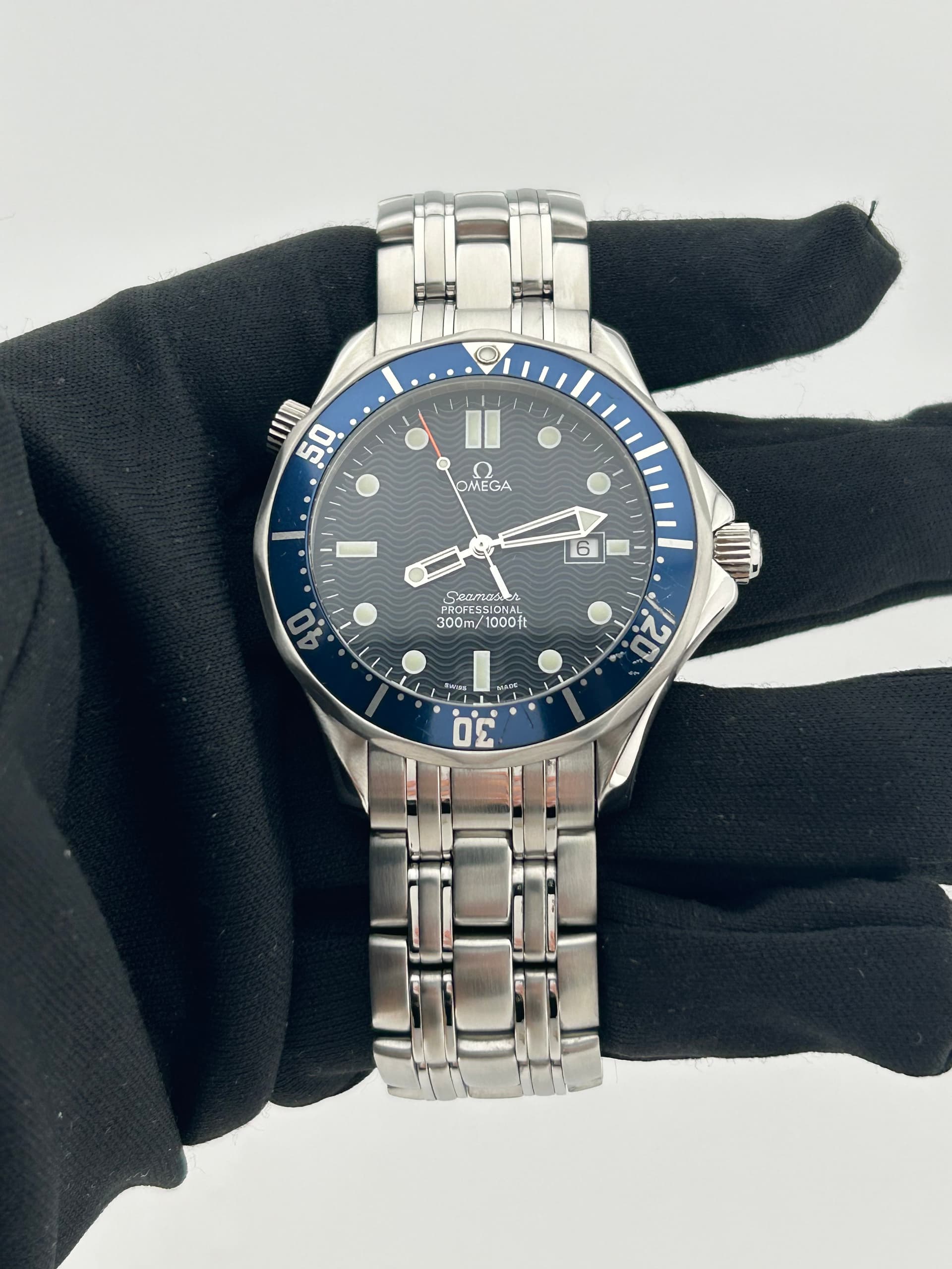 Omega Seamaster, view 3