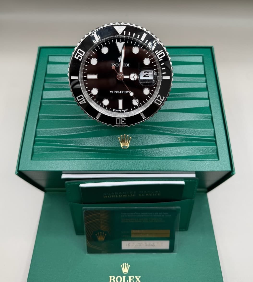 Rolex Submariner, view 3