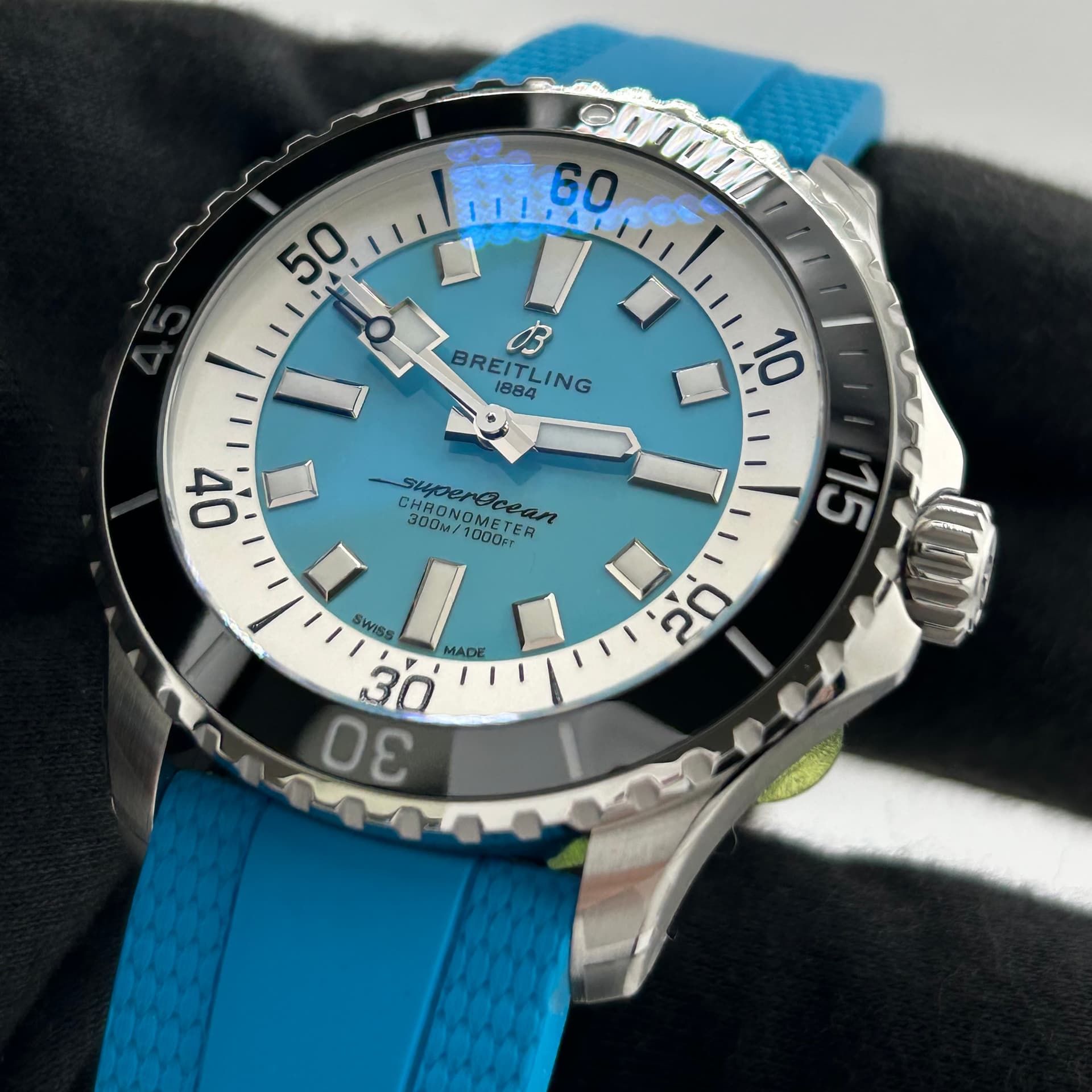 Breitling Superocean Automatic, view 4