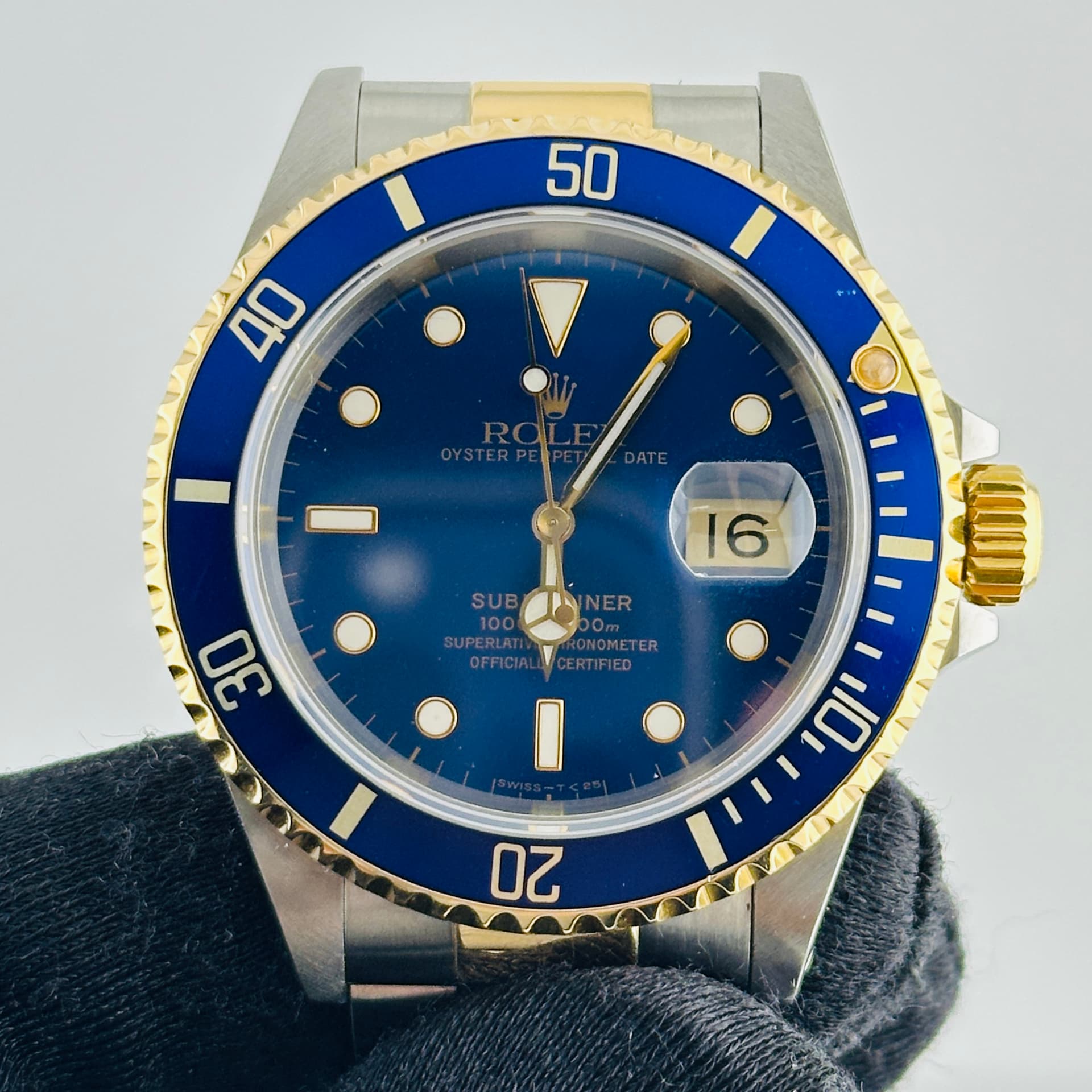 Rolex Submariner, view 3