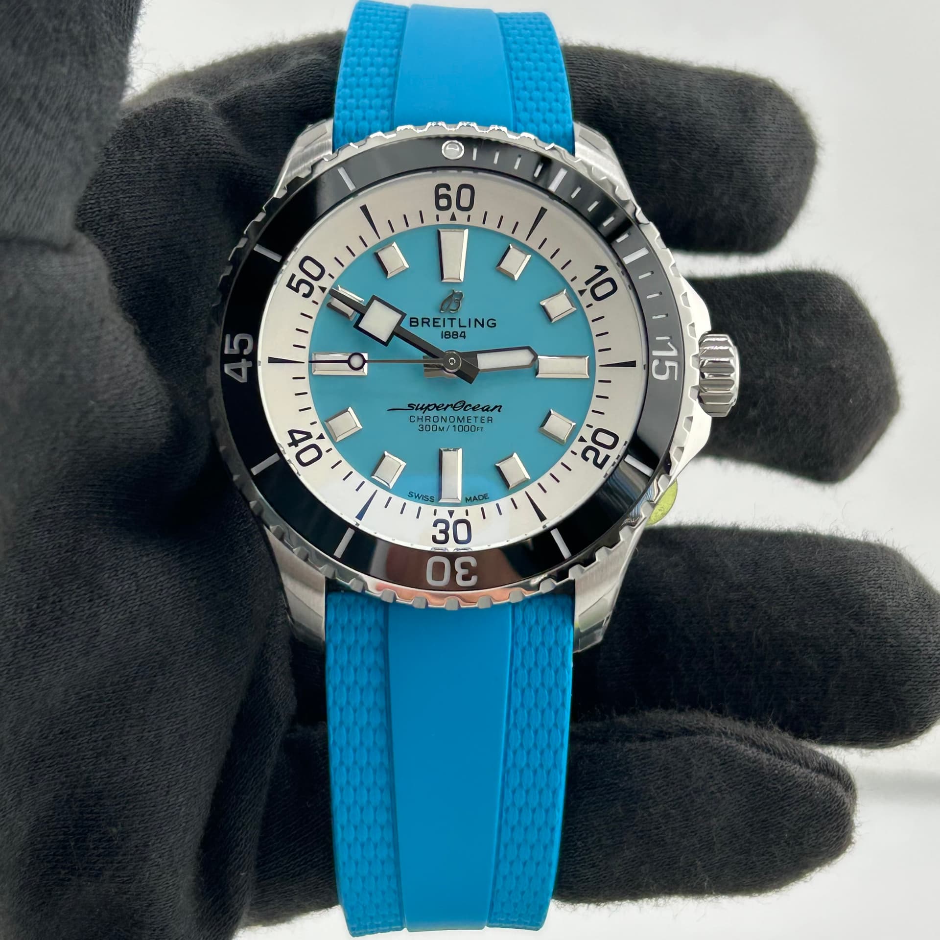 Breitling Superocean Automatic, view 3