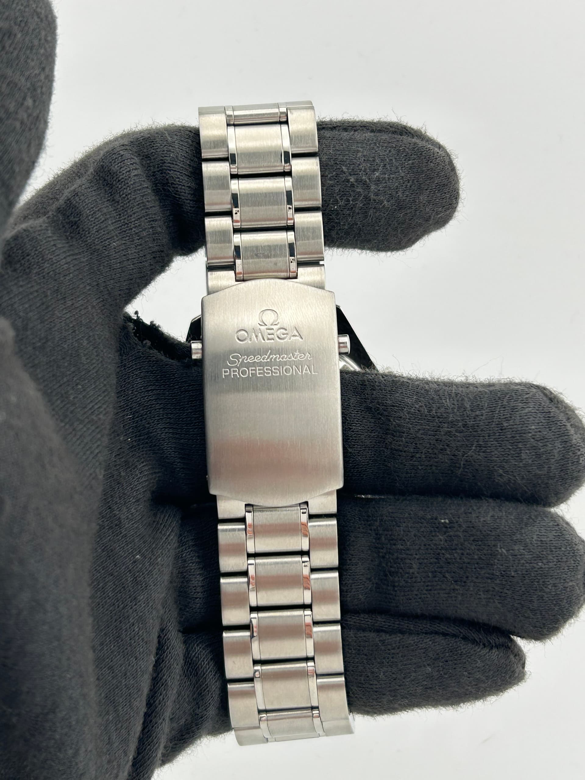 Omega Speedmaster Moon To Mars, view 5