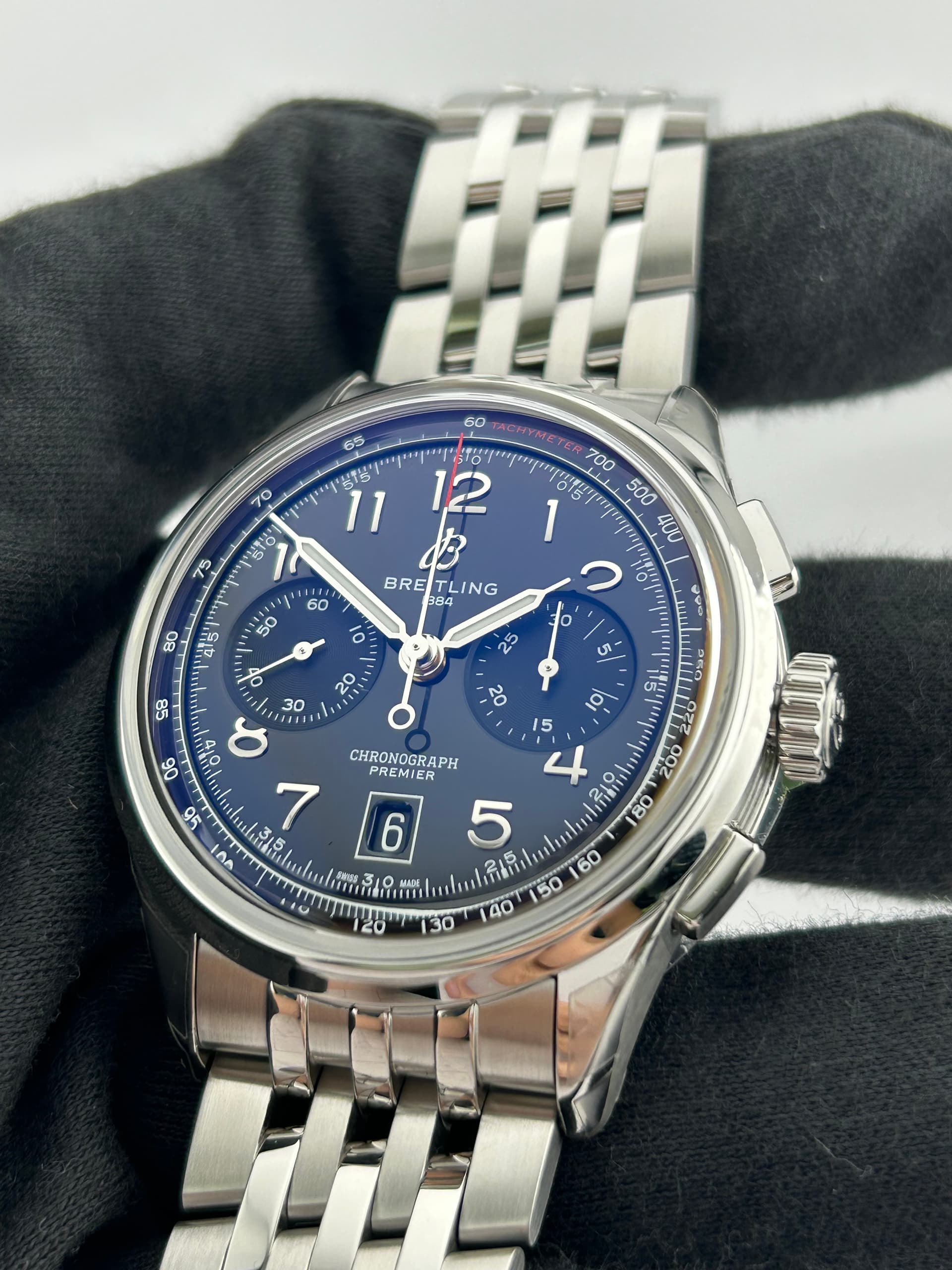 Breitling Premier B01 Chronograph, view 4