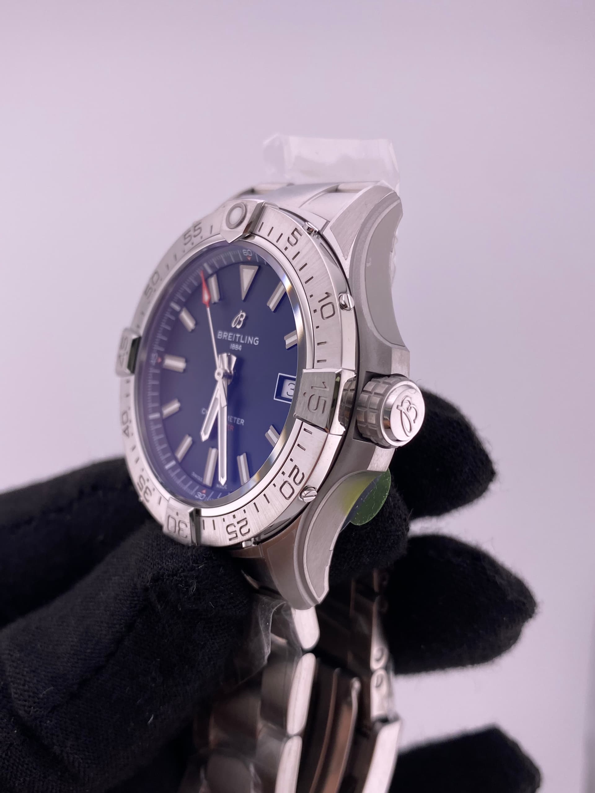 Breitling Avenger Automatic, view 4