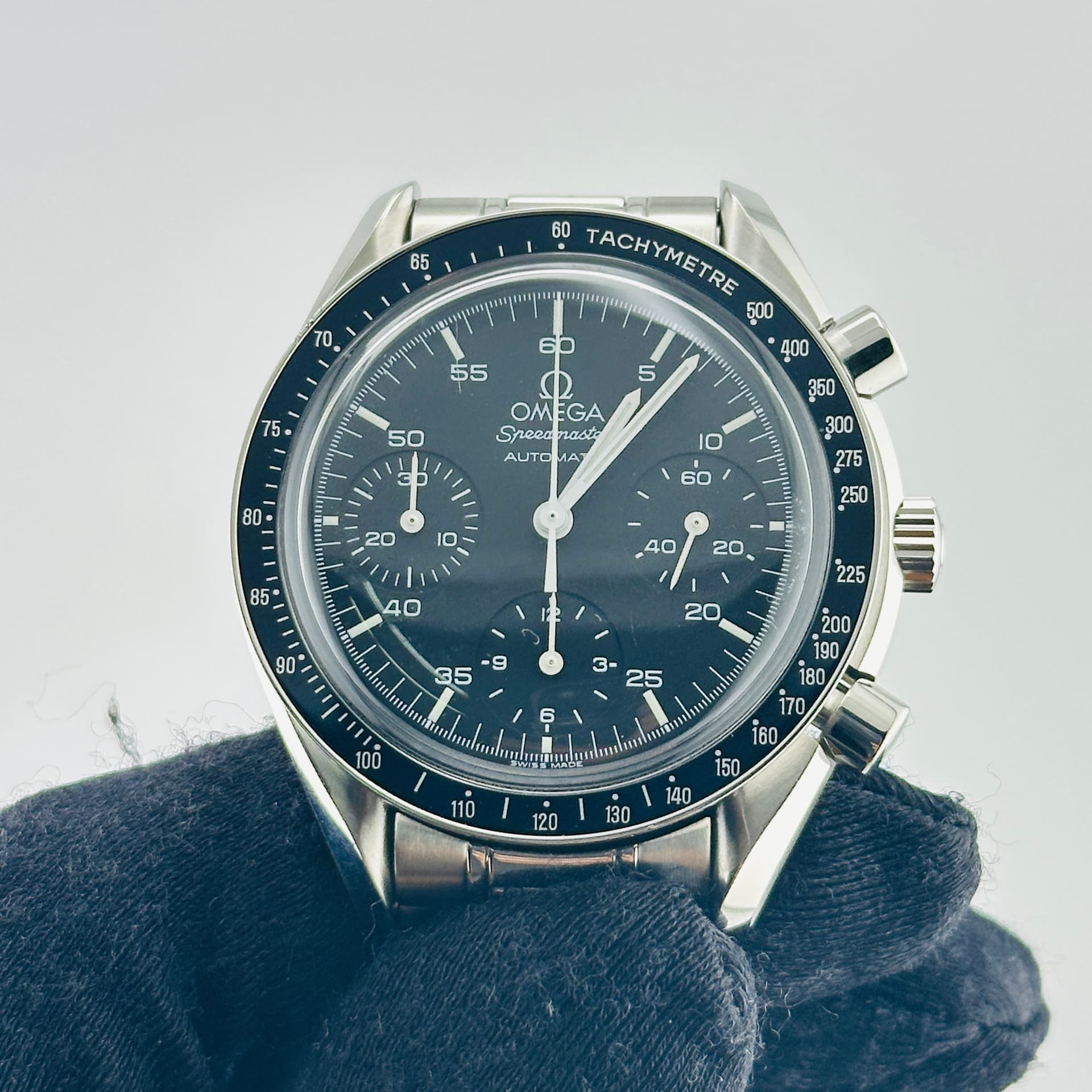 Omega Speedmaster, view 4