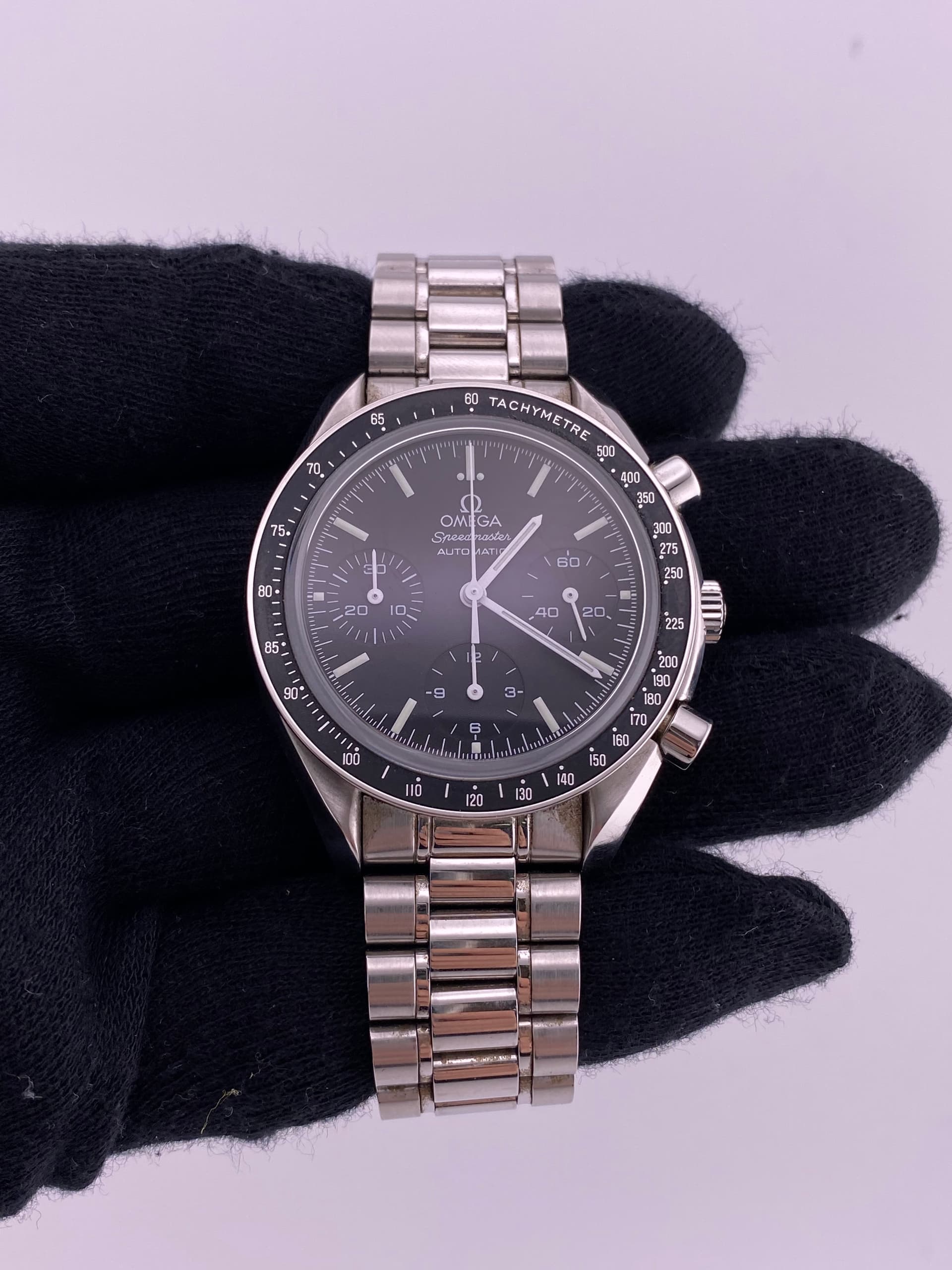 Omega Speedmaster, view 3