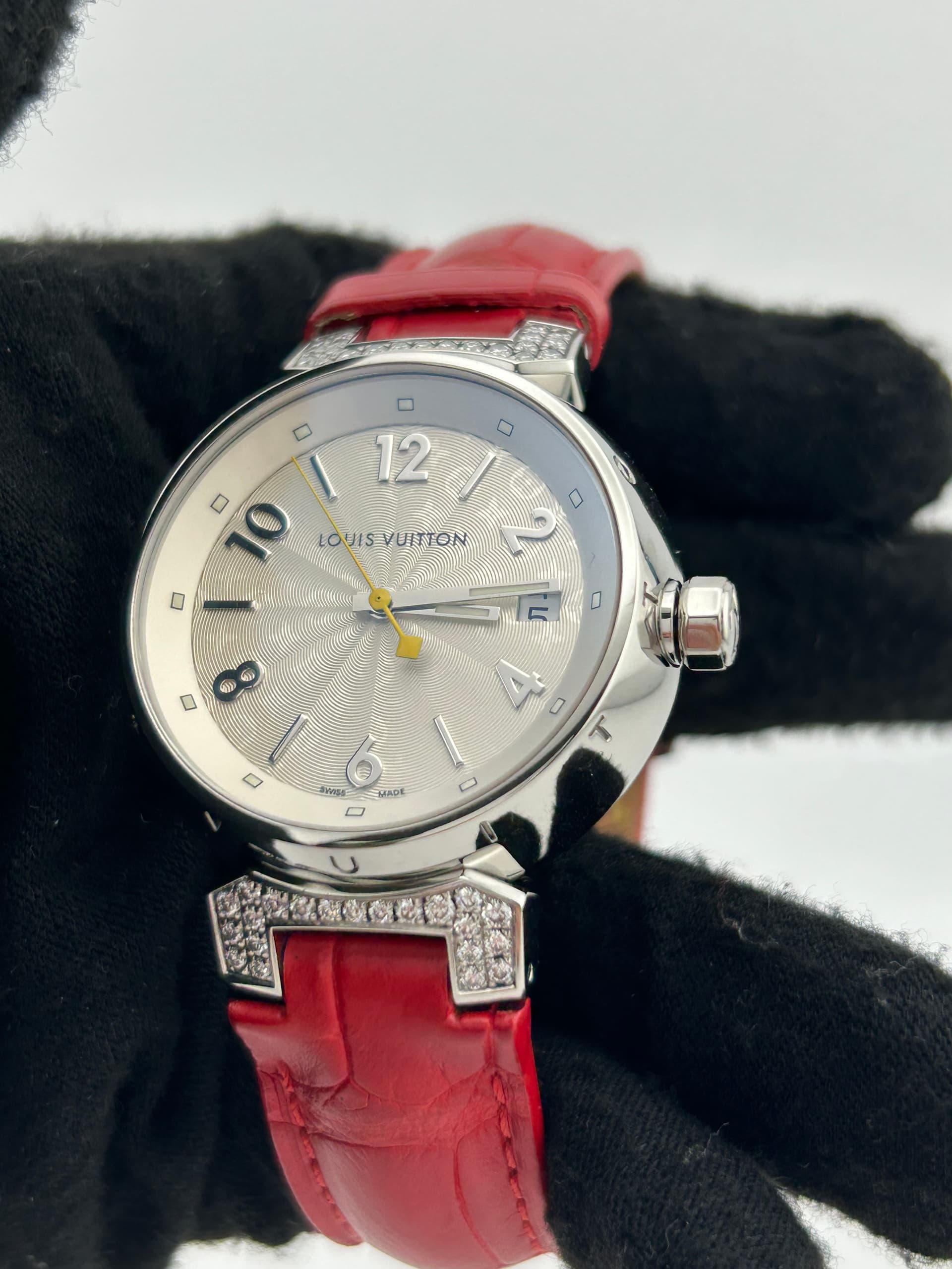 Louis Vuitton Tambour, view 4