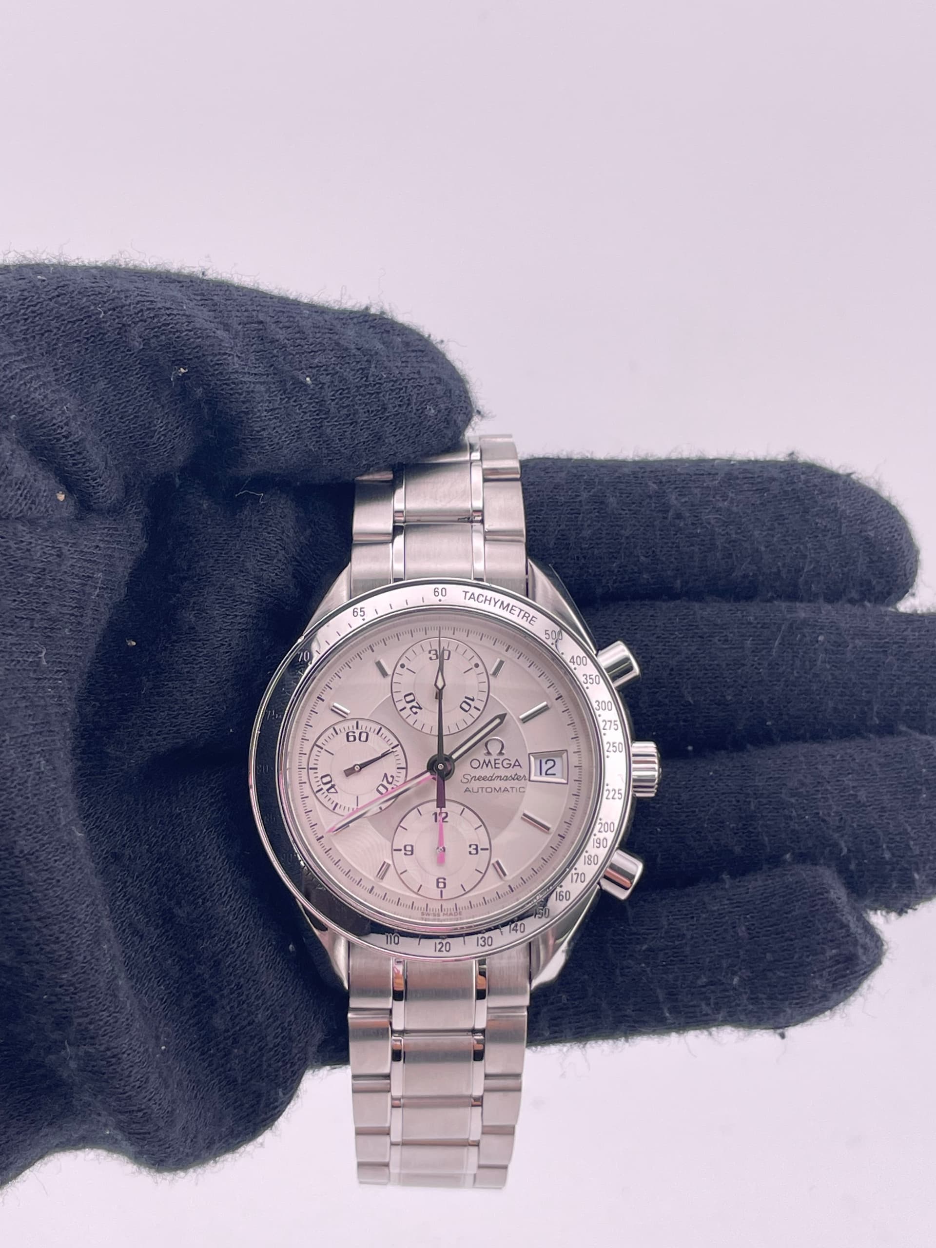 Omega Speedmaster Date, view 3