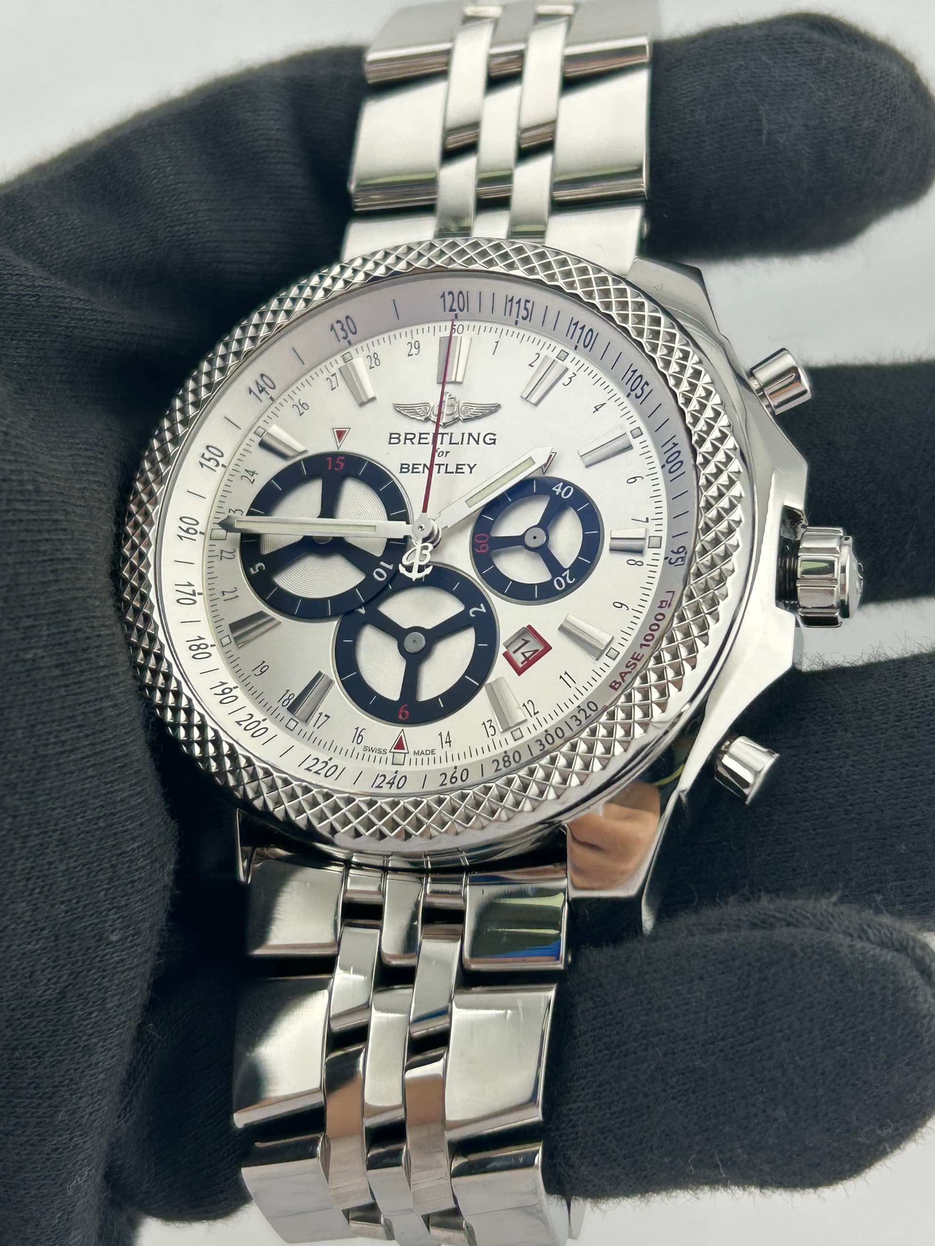 Breitling Bentley Barnato Racing, view 4