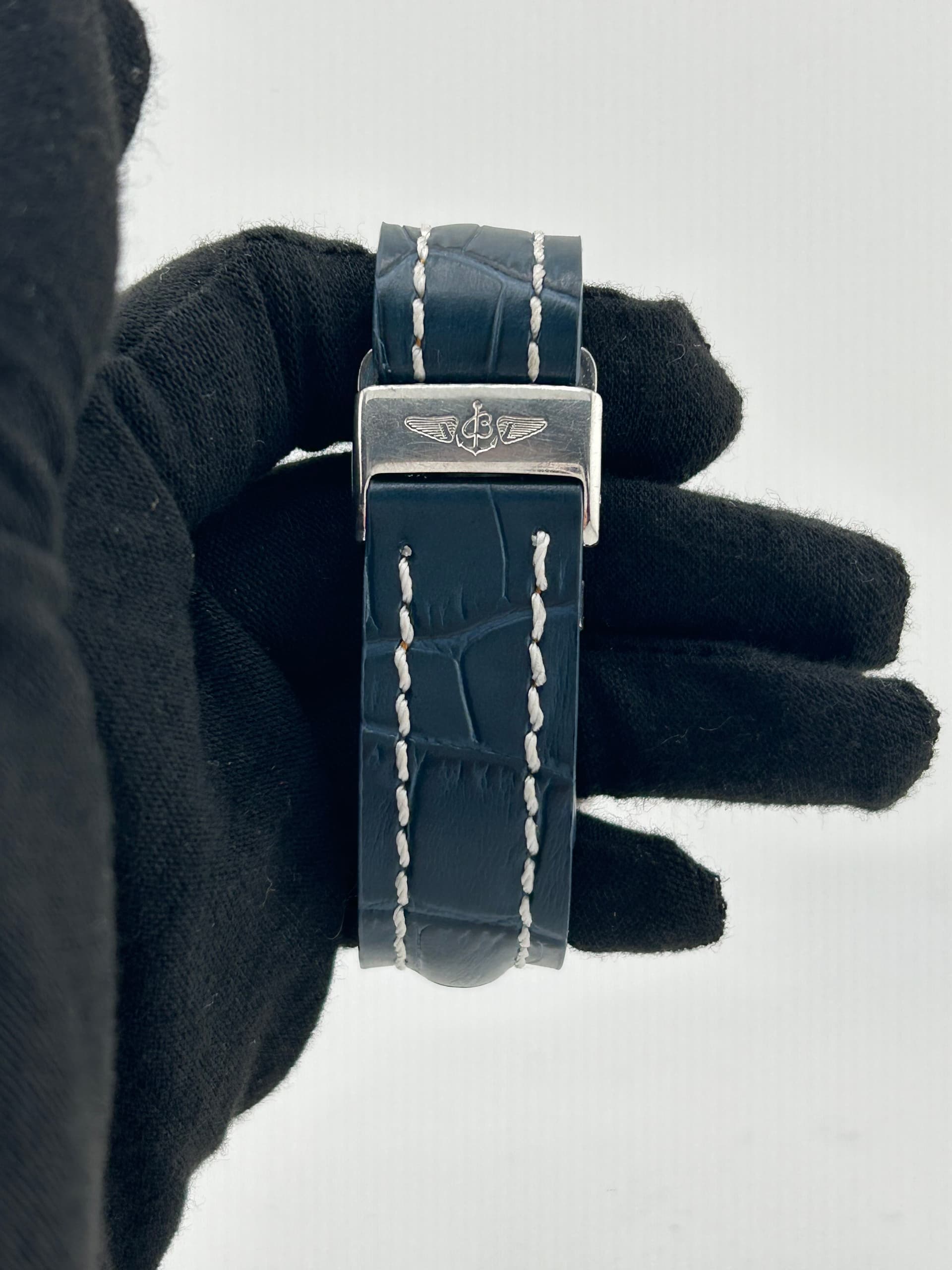 Breitling Chronomat, view 5