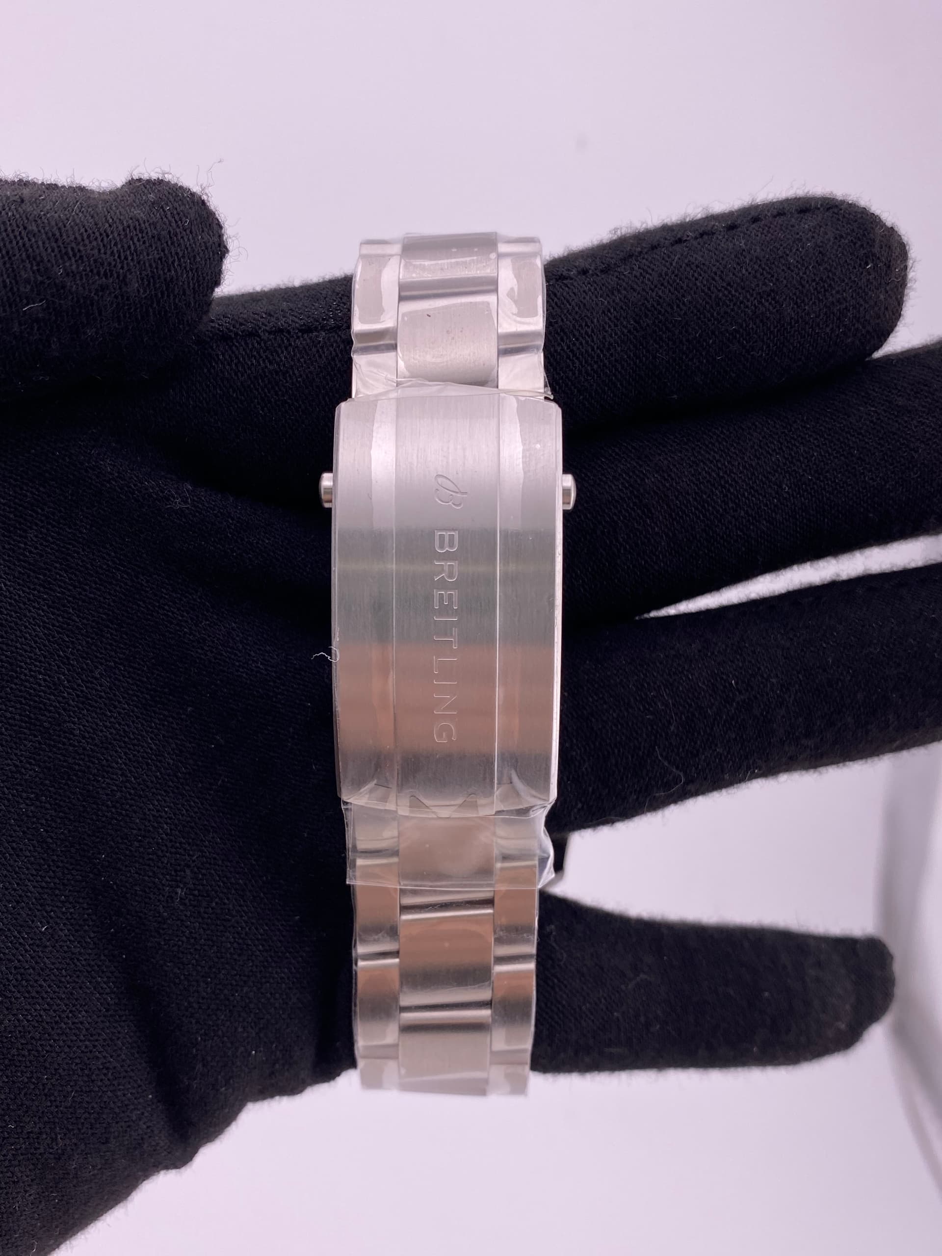 Breitling Avenger Automatic, view 5