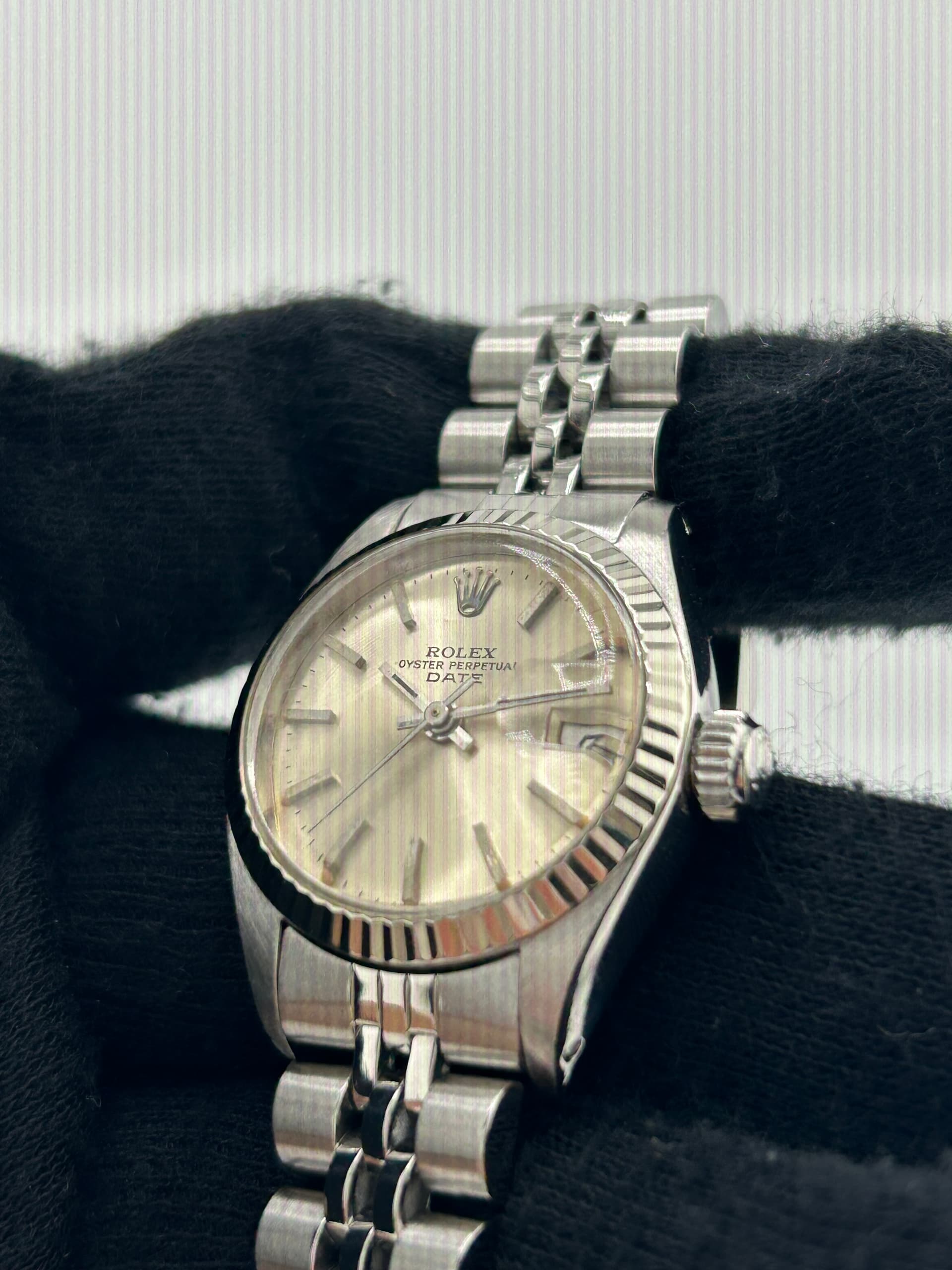 Rolex Oysterdate, view 4