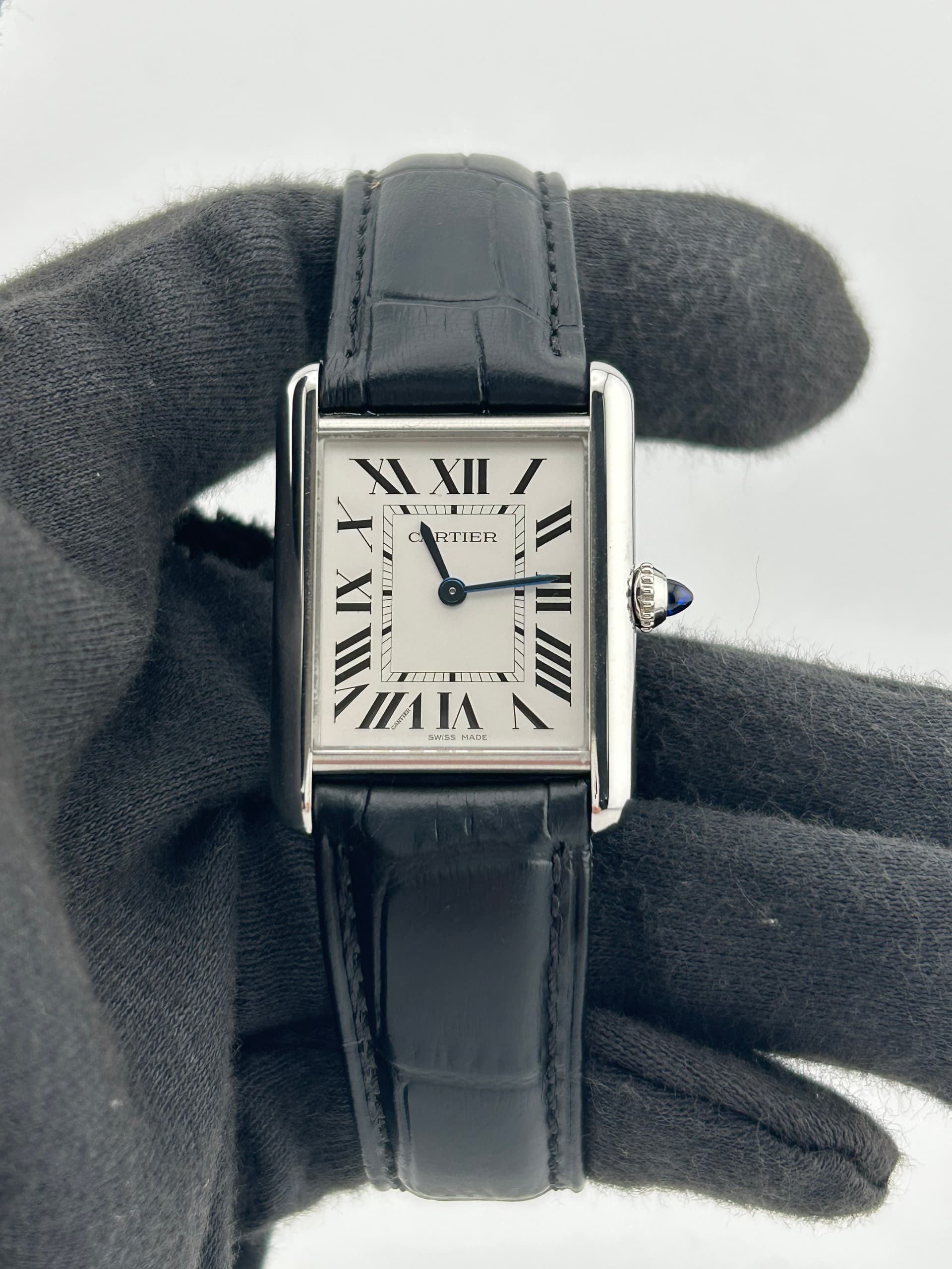Cartier Tank Must, view 3