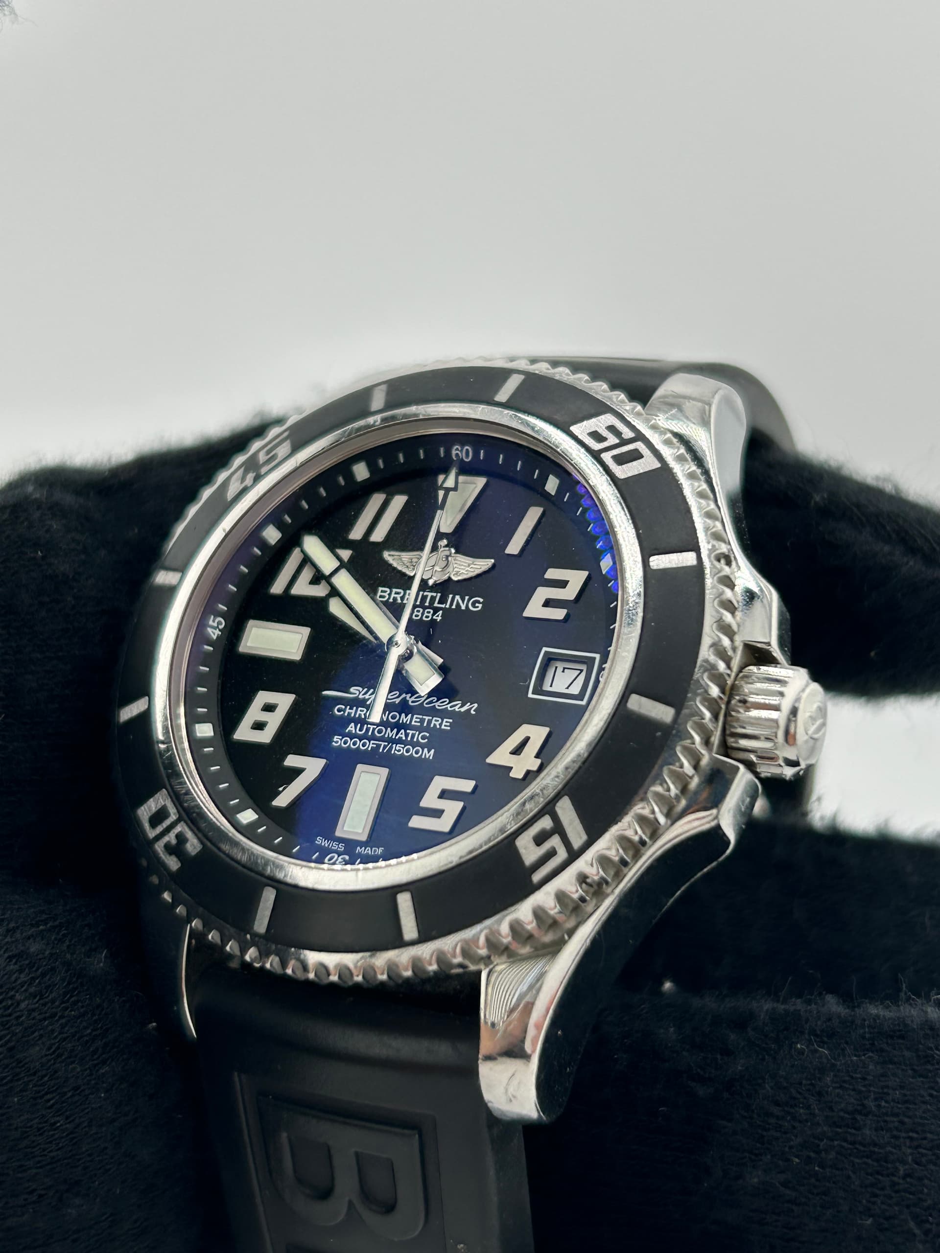 Breitling Superocean, view 3