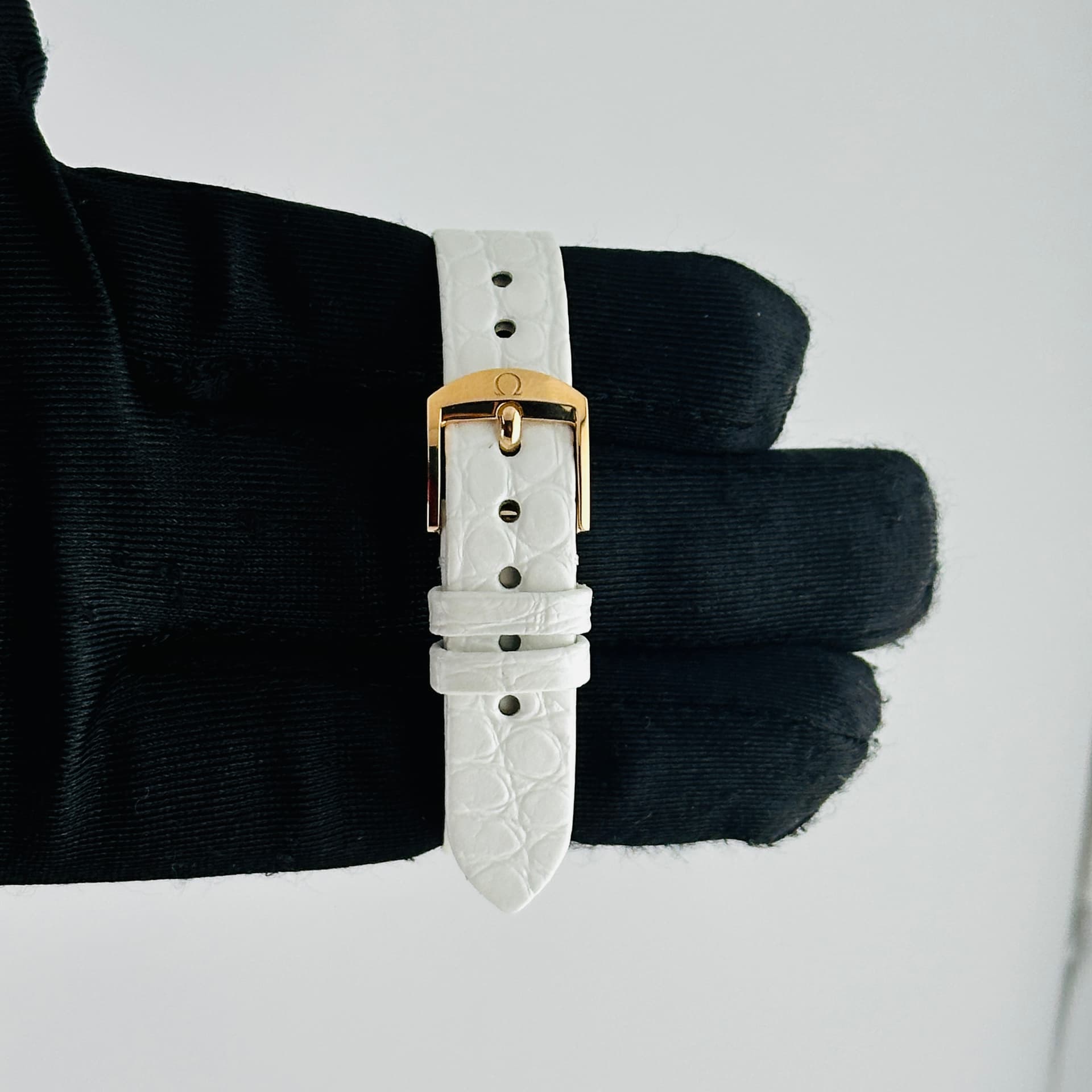 Omega De Ville Prestige, view 3