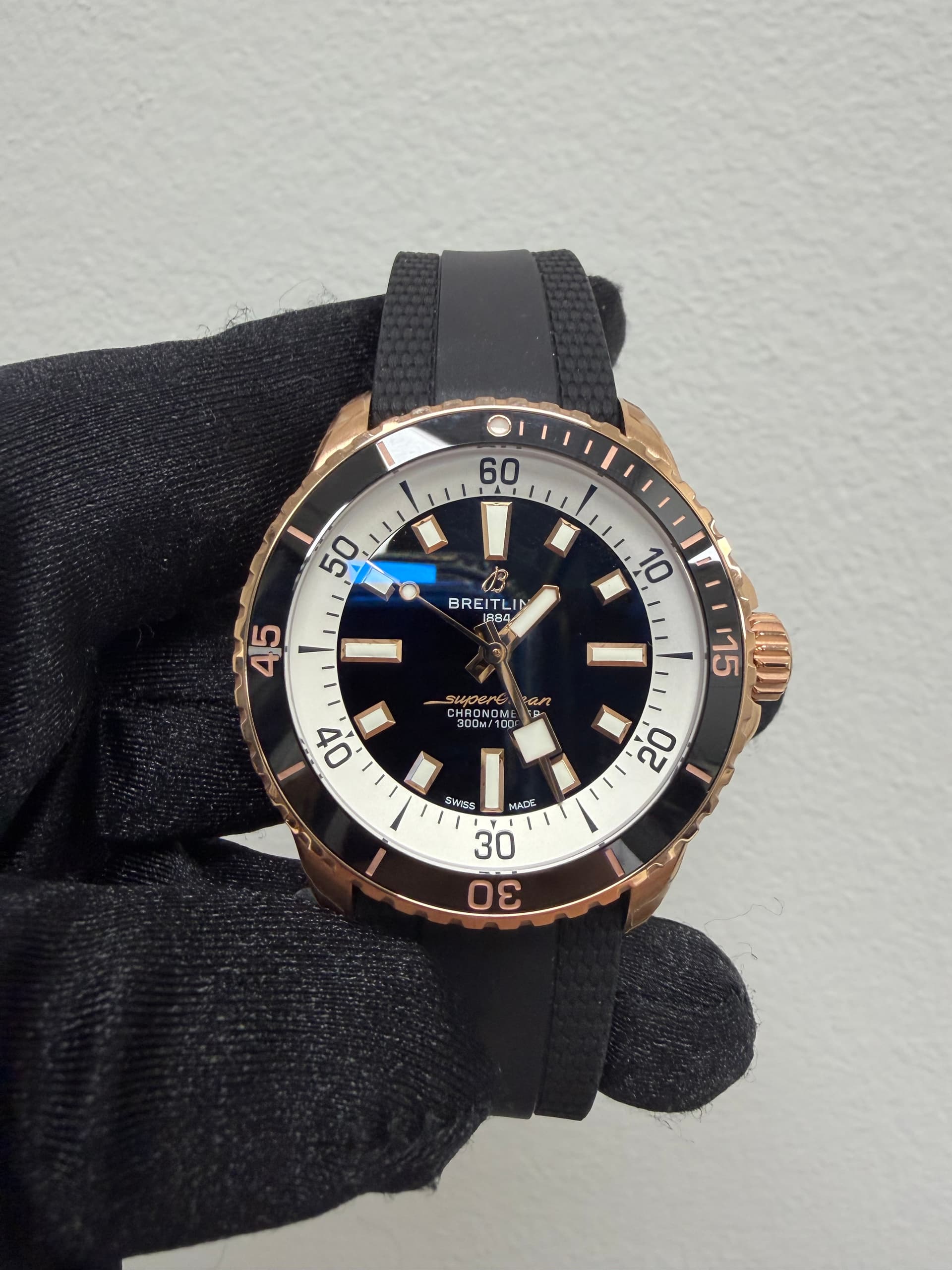 Breitling Superocean Automatic, view 3