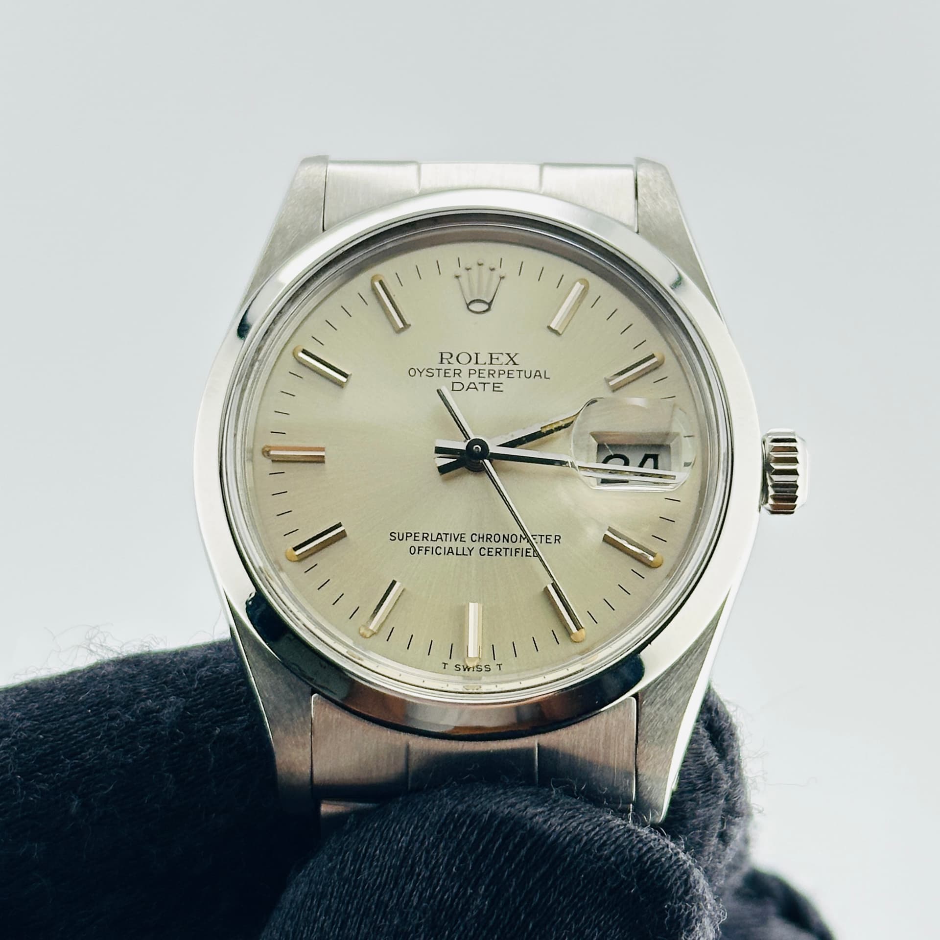 Rolex Oysterdate, view 4