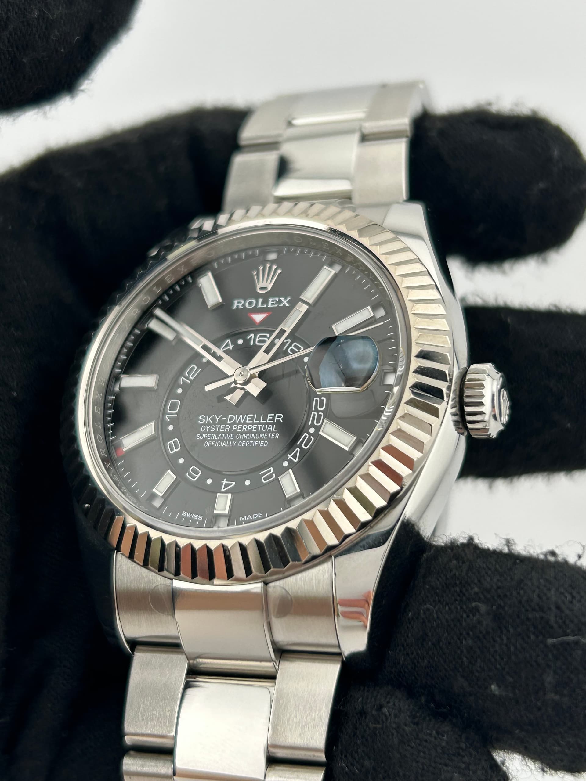 Rolex Sky-Dweller, view 4