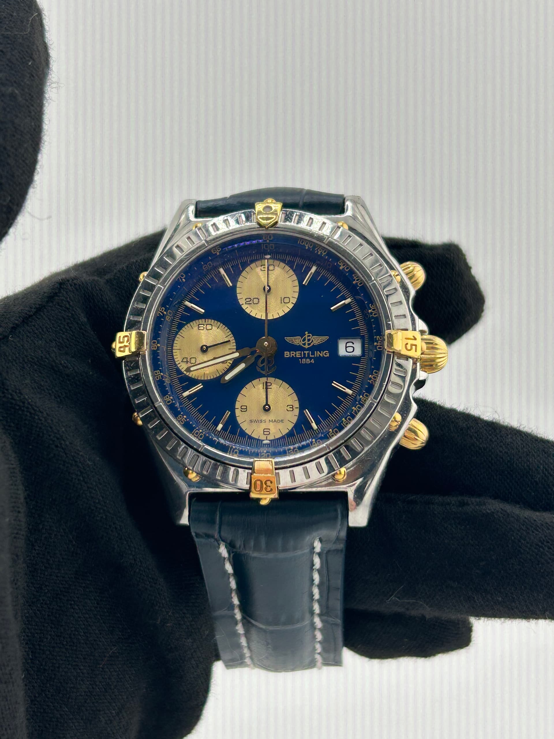Breitling Chronomat, view 3