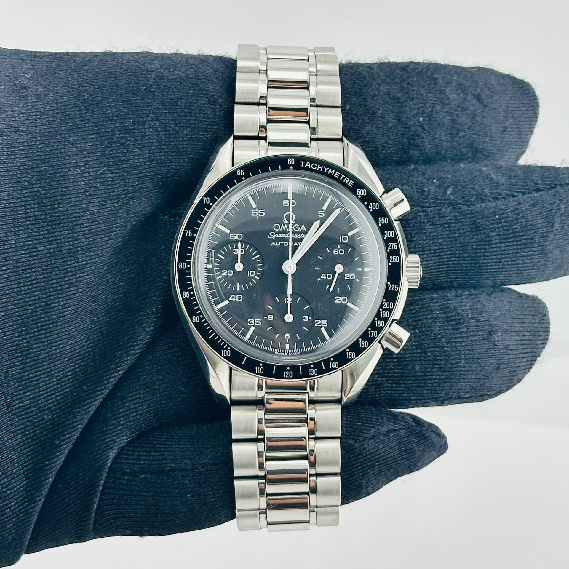 Omega Speedmaster, view 3