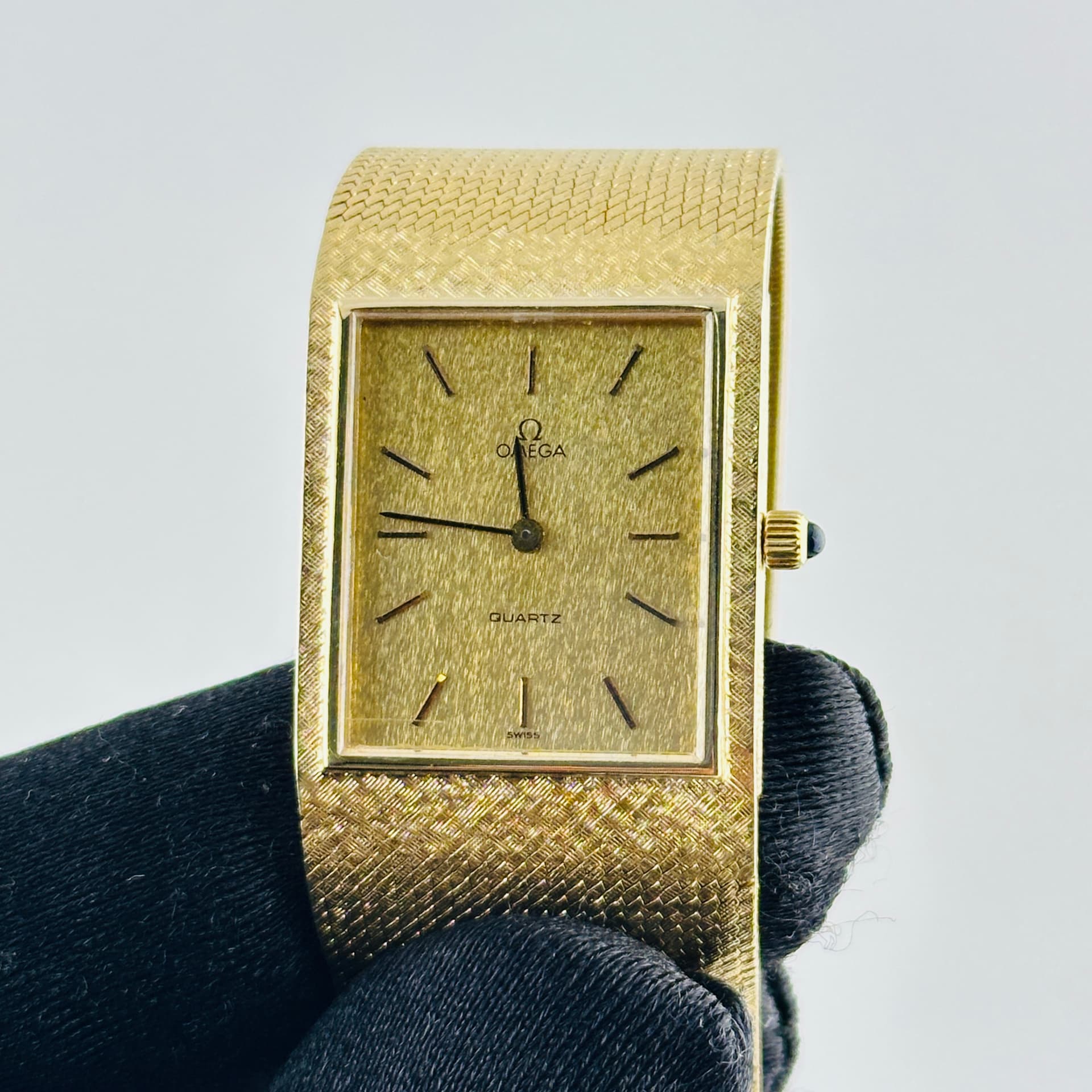 Omega Vintage Cocktail, view 3