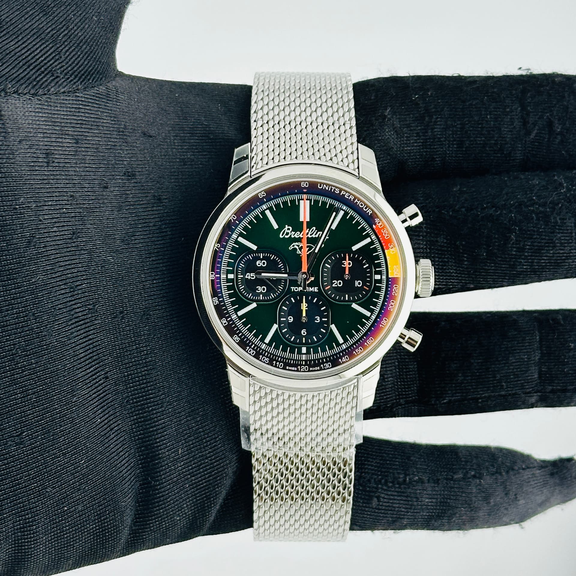 Breitling Top Time B01 B&p, view 3