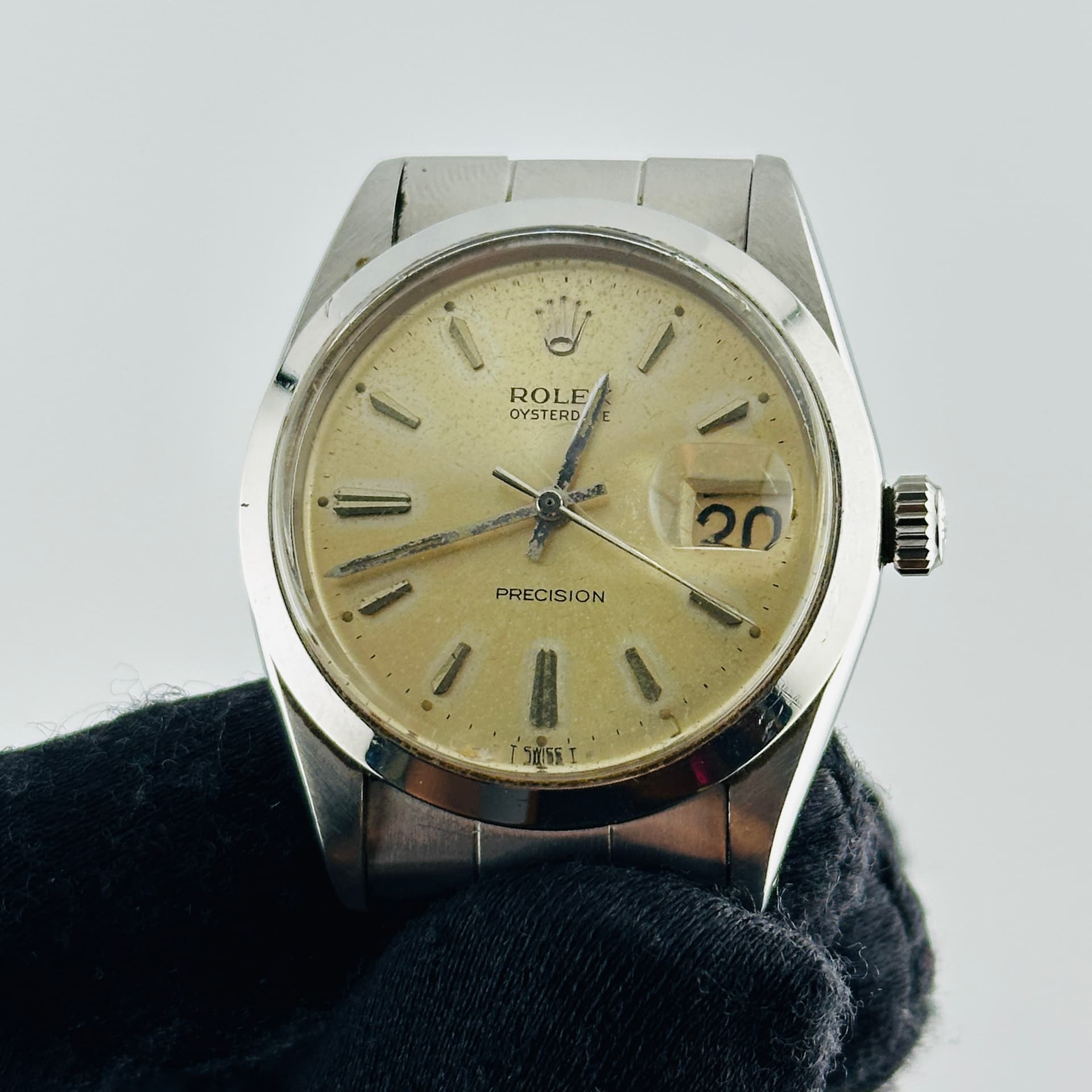 Rolex Oysterdate, view 3