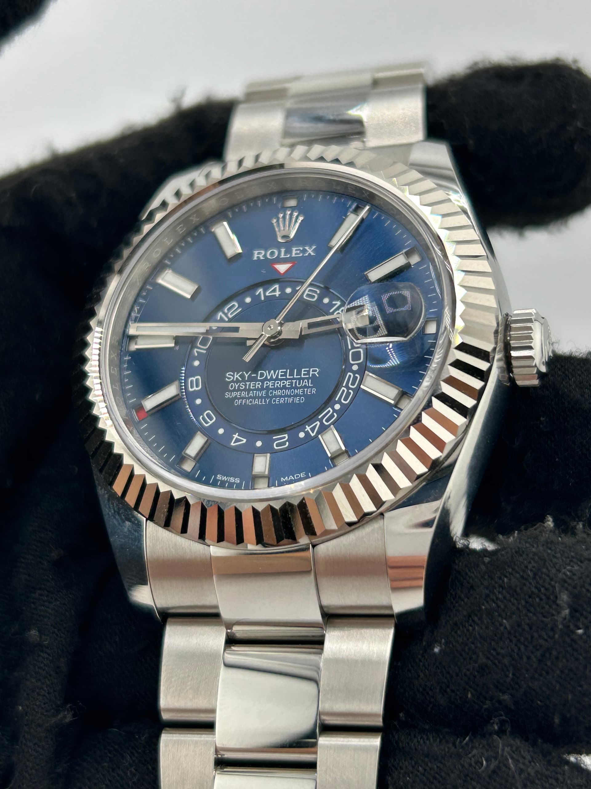 Rolex Sky-Dweller, view 4