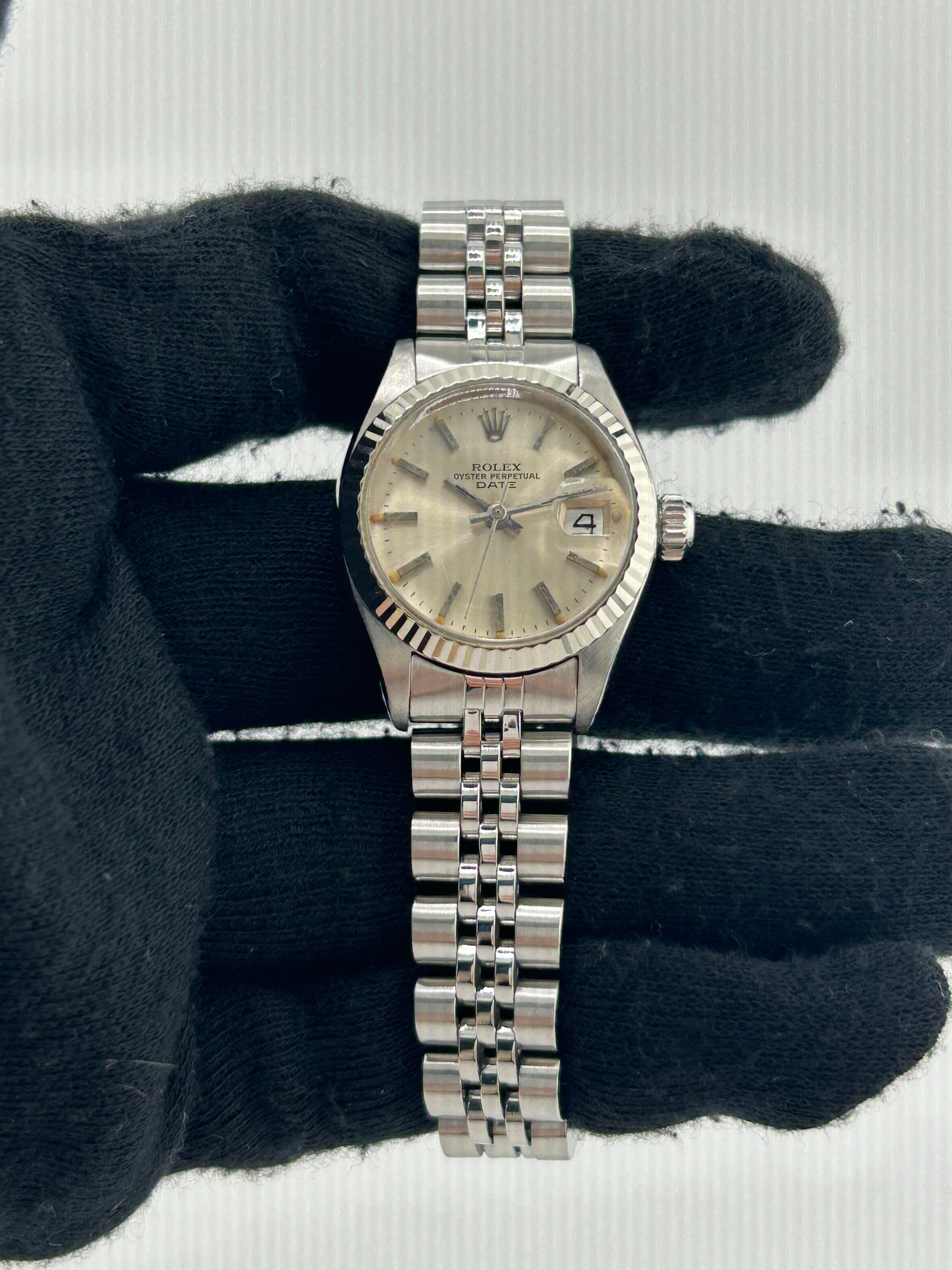 Rolex Oysterdate, view 3