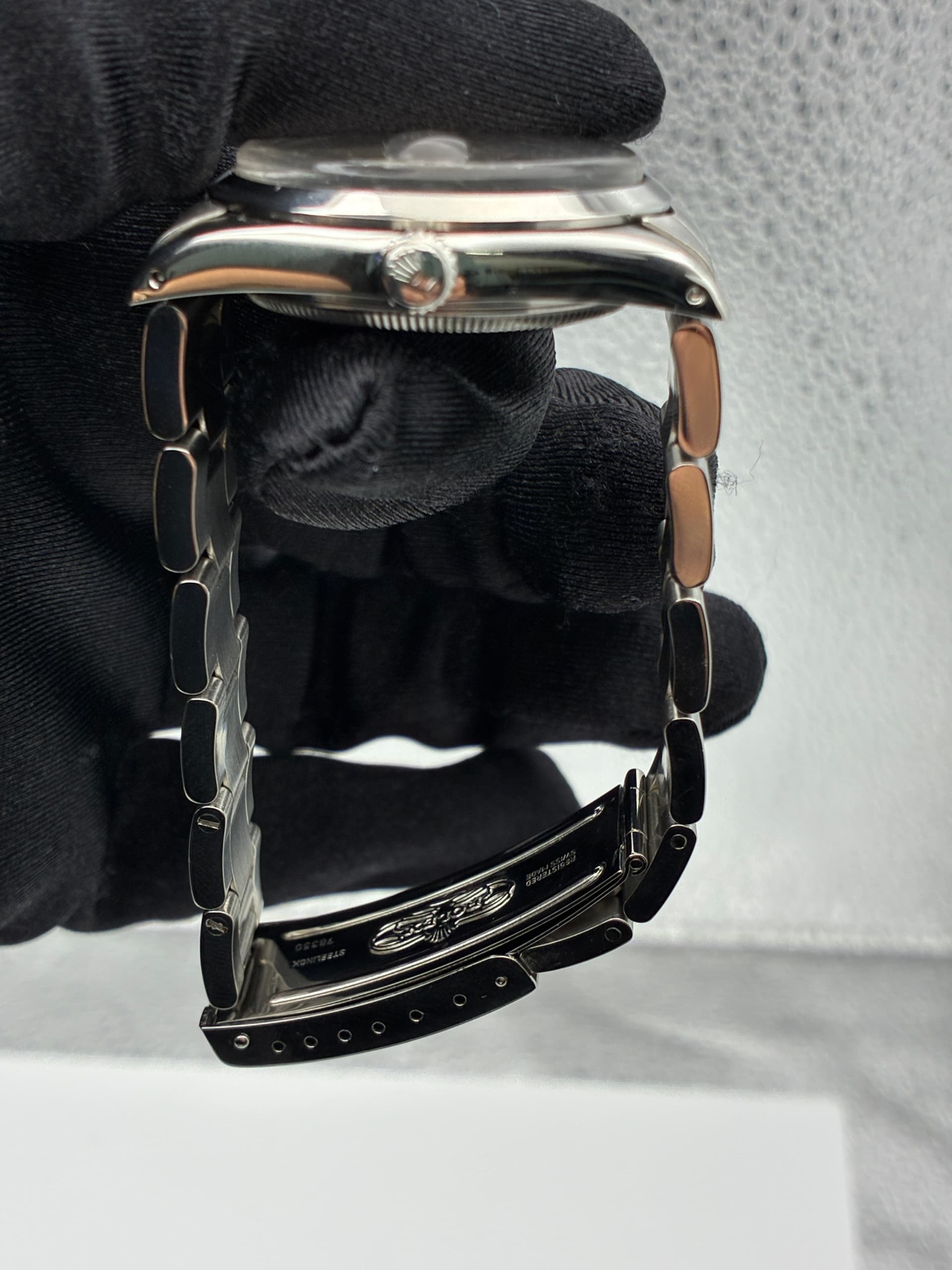 Rolex Oysterdate, view 4