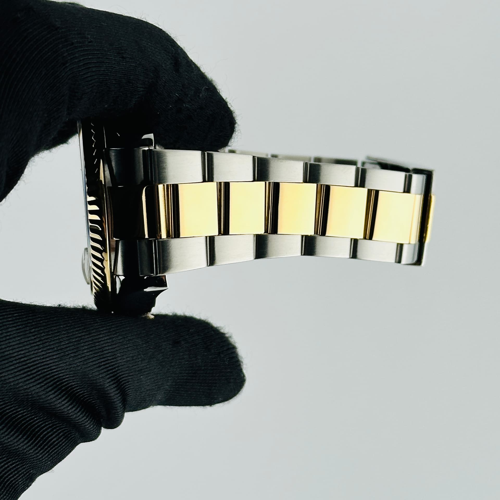 Rolex Sky-Dweller, view 5